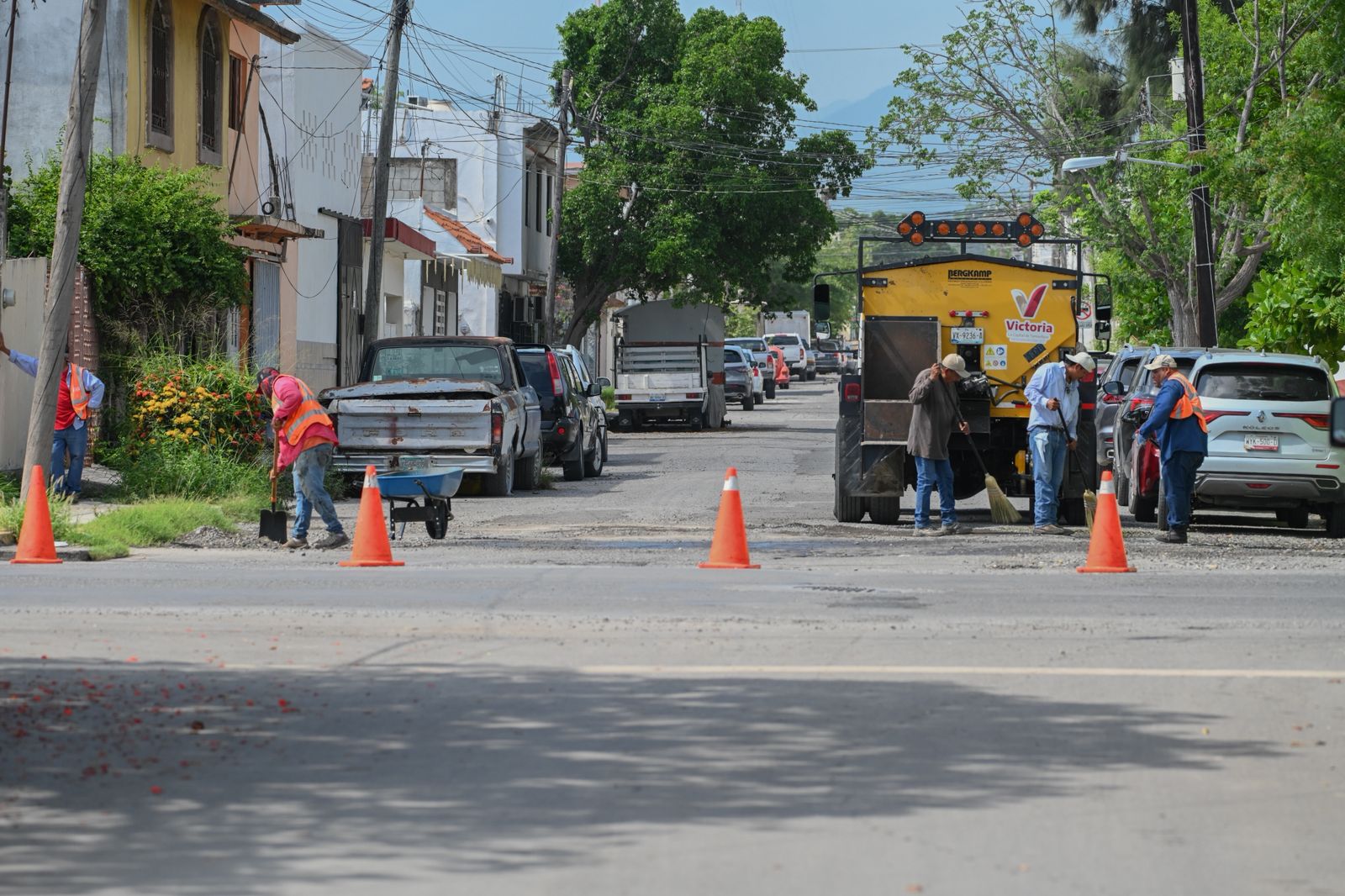 Intenso trabajo de rehabilitación y limpieza de calles y avenidas en la ciudad Intenso trabajo de rehabilitación y limpieza de calles y avenidas en la ciudad