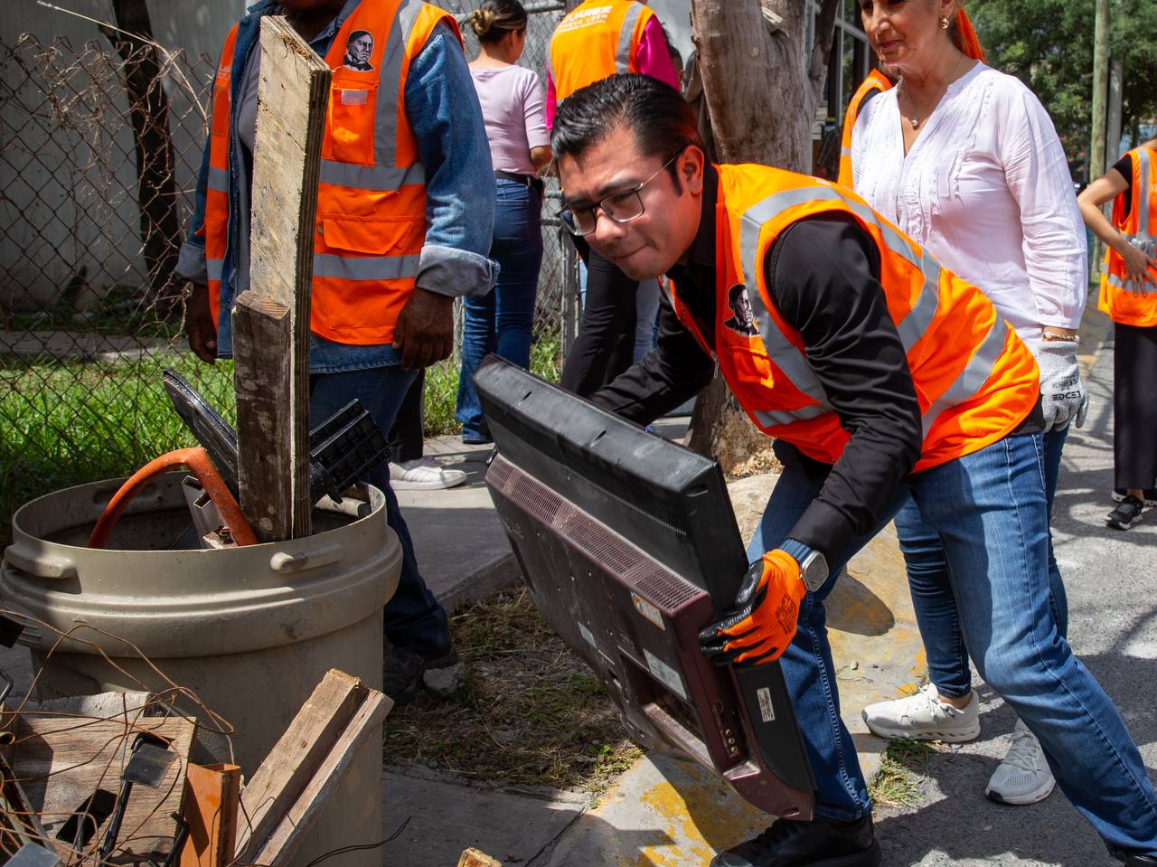 Juárez conmemora Día del Medio Ambiente con operativo de limpieza Juárez conmemora Día del Medio Ambiente con operativo de limpieza
