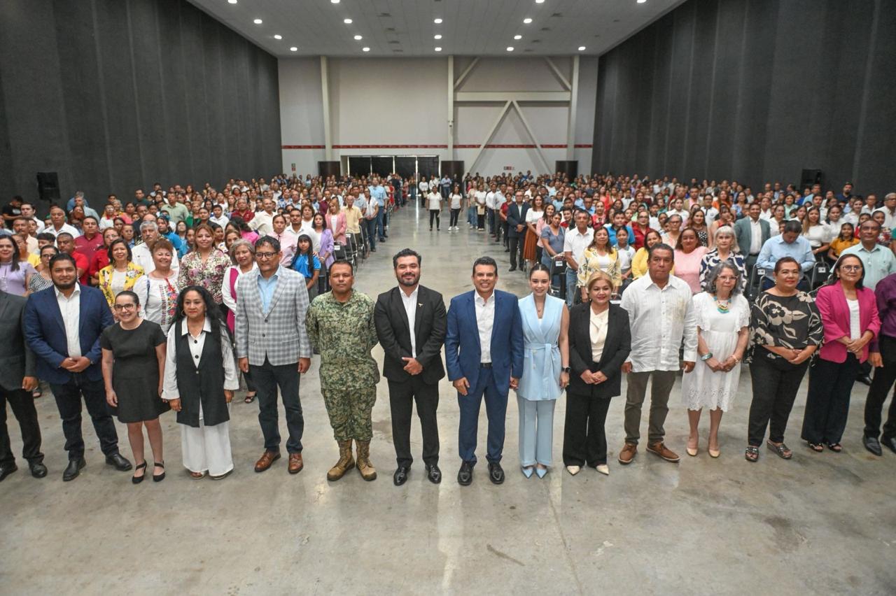Entrega Gattás medalla Guadalupe Victoria a 163 estudiantes de excelencia Entrega Gattás medalla Guadalupe Victoria a 163 estudiantes de excelencia