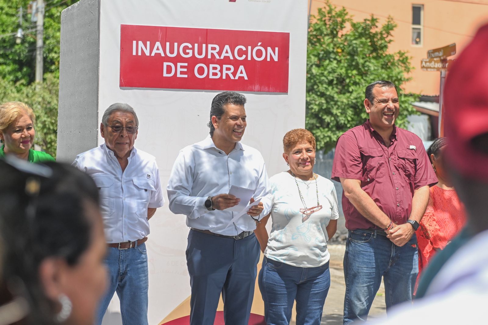Entrega Cd. Victoria calle pavimentada en colonia México