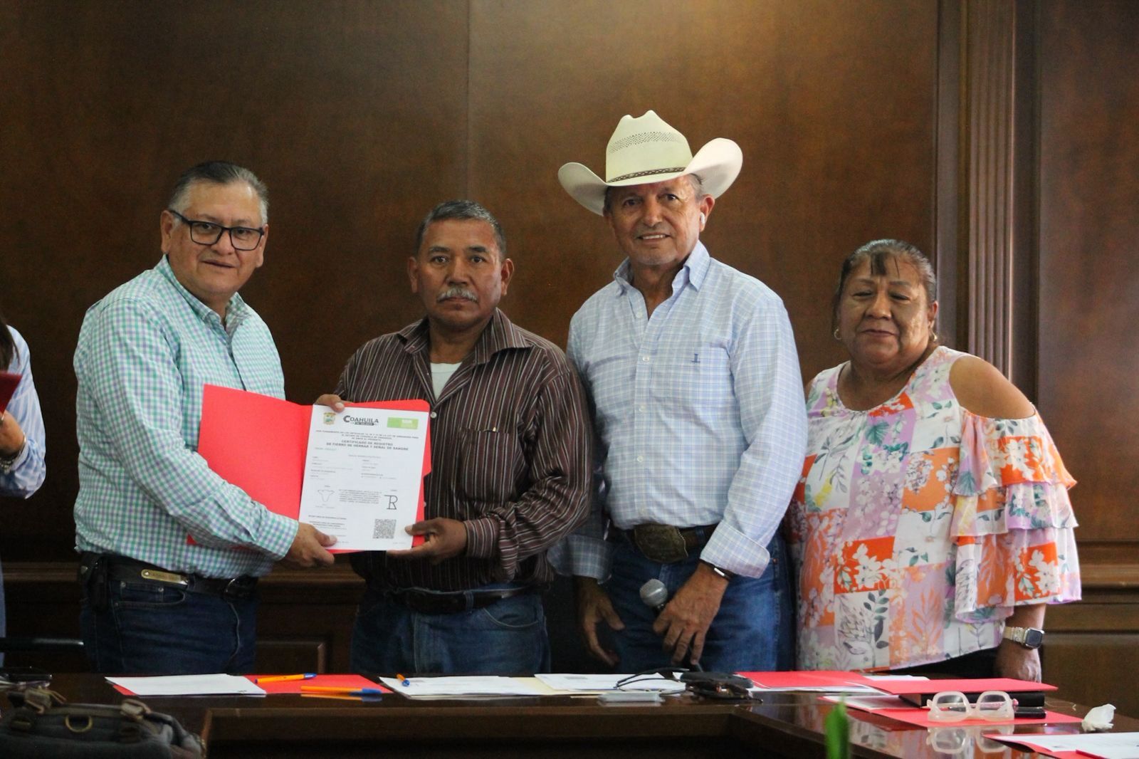 Gobierno Municipal entrega apoyos a productores de Monclova Gobierno Municipal entrega apoyos a productores de Monclova