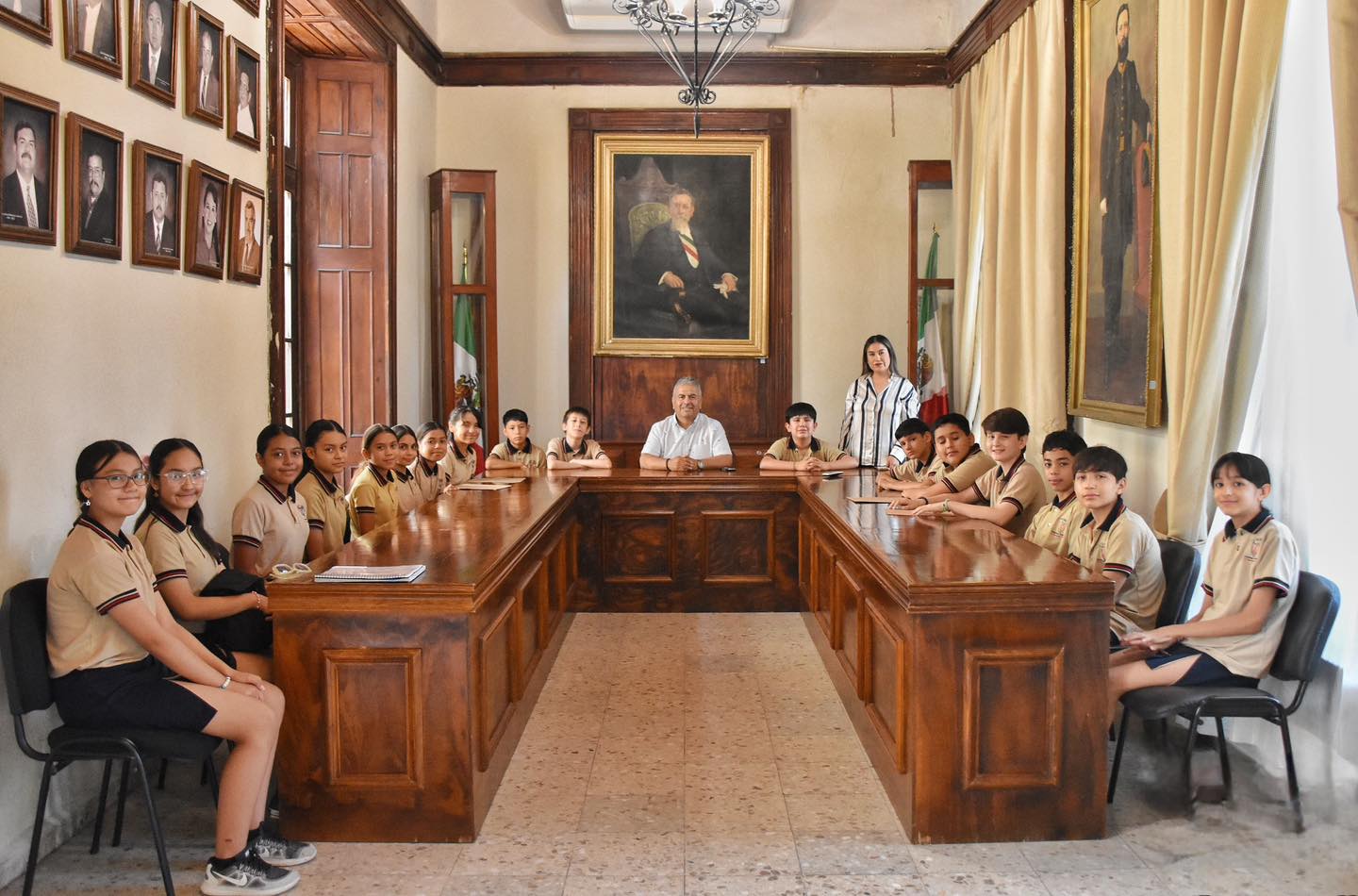 Gobierno Cercano: Víctor Leija escucha a niñas y niños de Cuatro Ciénegas Gobierno Cercano: Víctor Leija escucha a niñas y niños de Cuatro Ciénegas