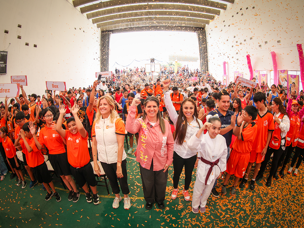 Presenta Martha Herrera a Delegación Deportiva de Centros Comunitarios rumbo a Olimpiada Estatal 2025