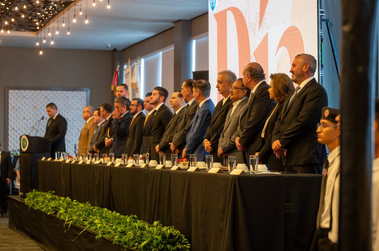 Reconocen a Mijes por su labor en favor de la justicia y la transformación social