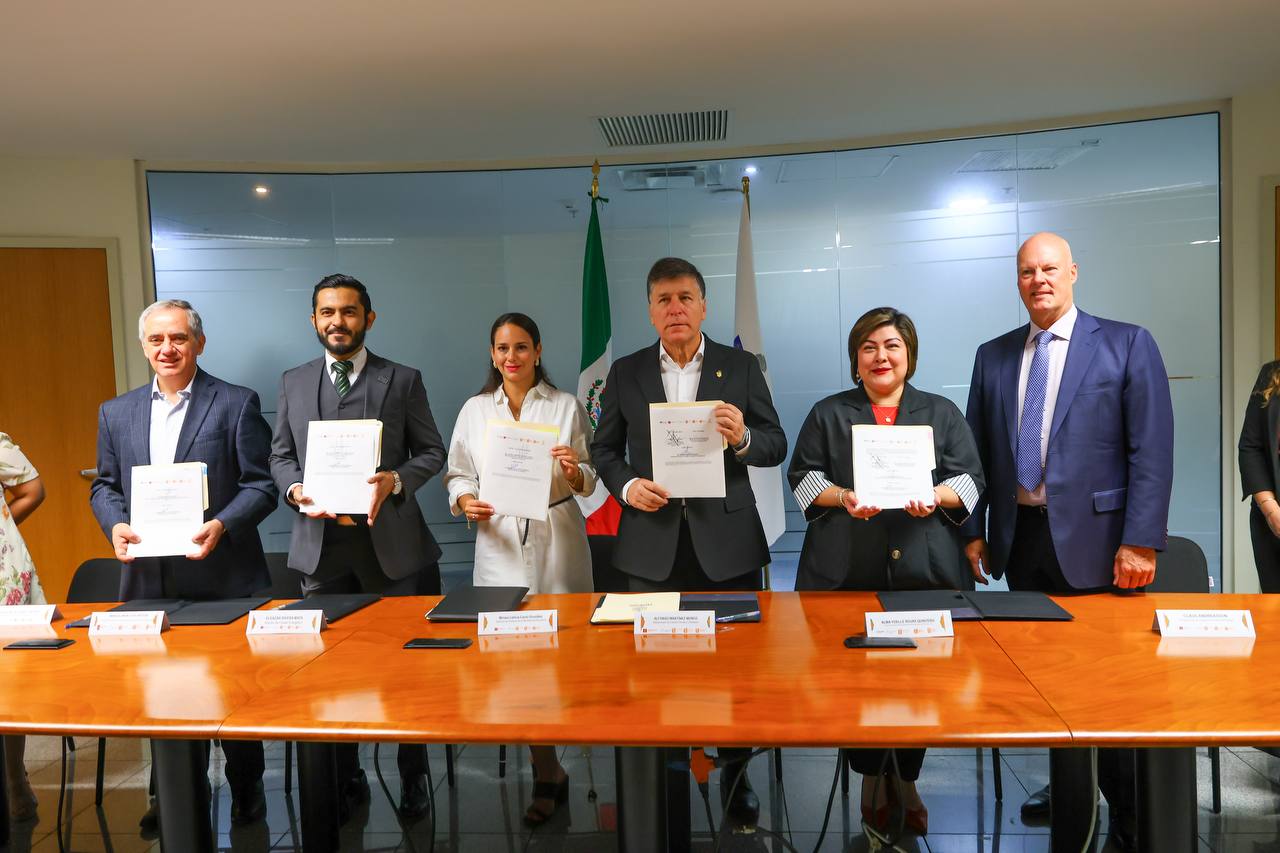 Formalizan proyecto “Alianzas Climáticas” en convenio con Economía y Clústeres Industriales Formalizan proyecto “Alianzas Climáticas” en convenio con Economía y Clústeres Industriales