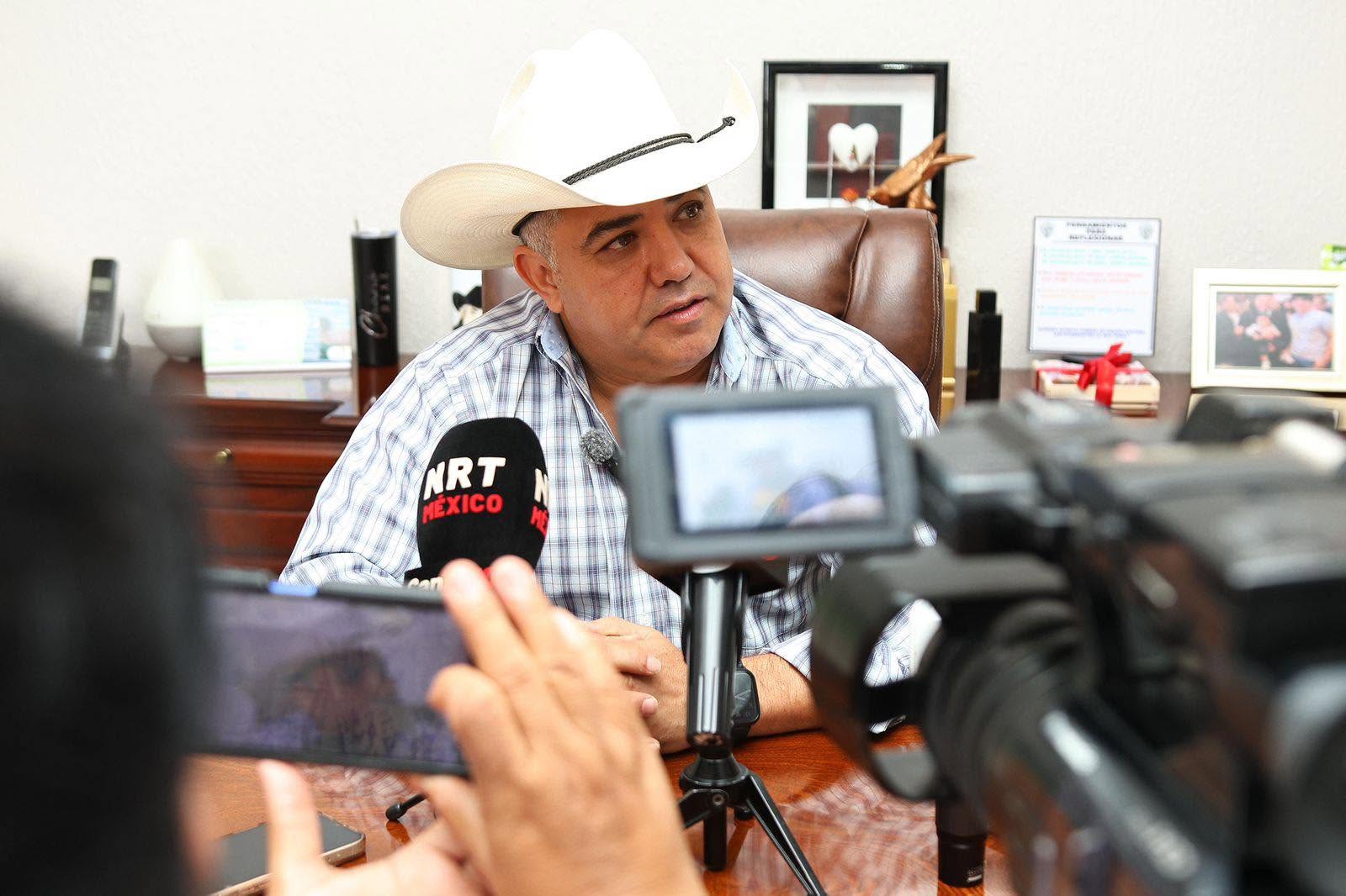 Se cumplirá con el programa de bacheo en Sabinas: Chano Díaz Se cumplirá con el programa de bacheo en Sabinas: Chano Díaz