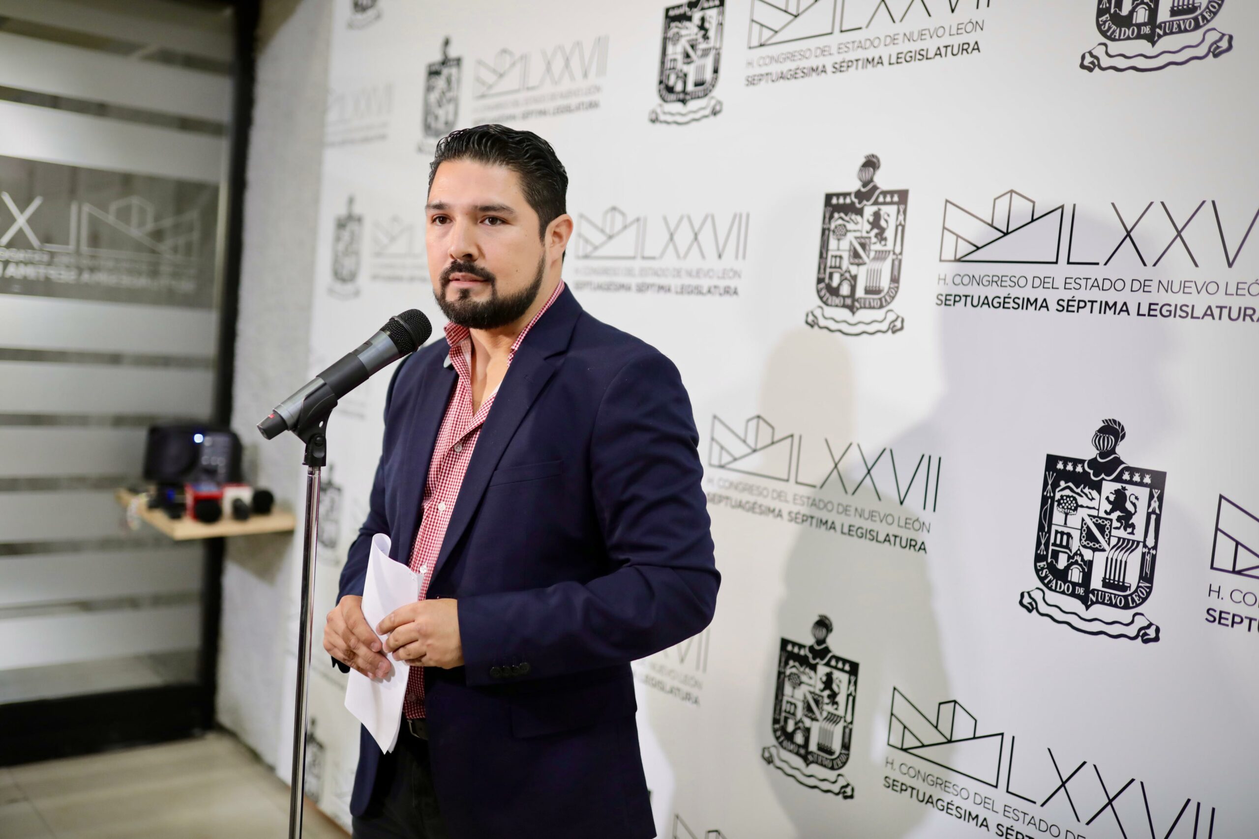 Proponen incentivar el empleo juvenil mediante beneficios fiscales a empresas en Nuevo León Proponen incentivar el empleo juvenil mediante beneficios fiscales a empresas en Nuevo León