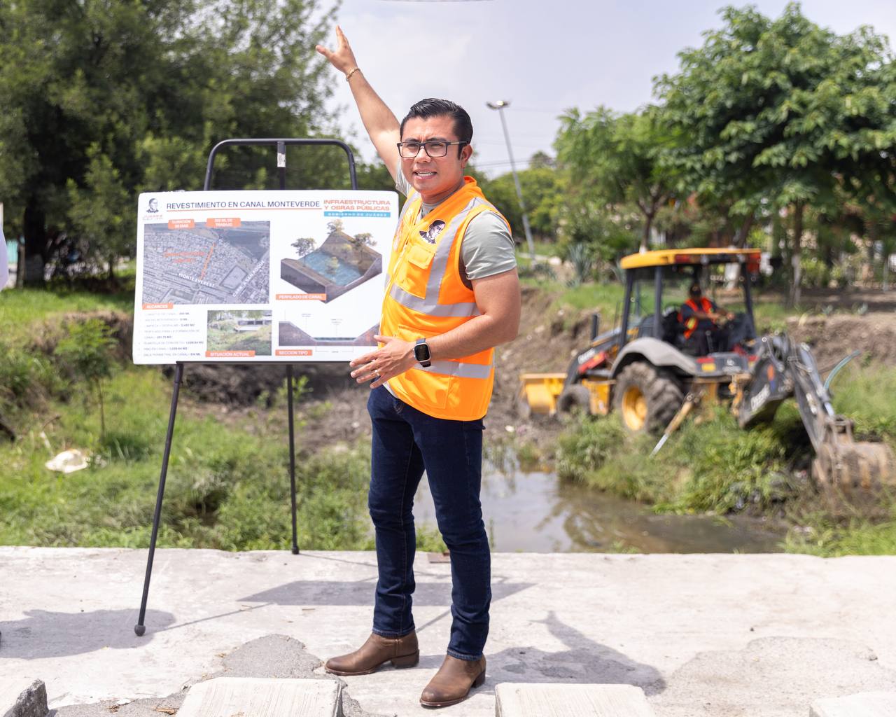 Avanza Juárez con desazolve en Hacienda San Marcos y Monte Verde Avanza Juárez con desazolve en Hacienda San Marcos y Monte Verde