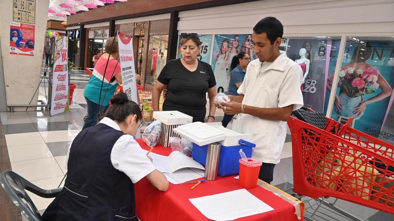 LLEVA GOBIERNO ESTATAL CAMPAÑA DE VACUNACIÓN A SECTORES PÚBLICOS LLEVA GOBIERNO ESTATAL CAMPAÑA DE VACUNACIÓN A SECTORES PÚBLICOS