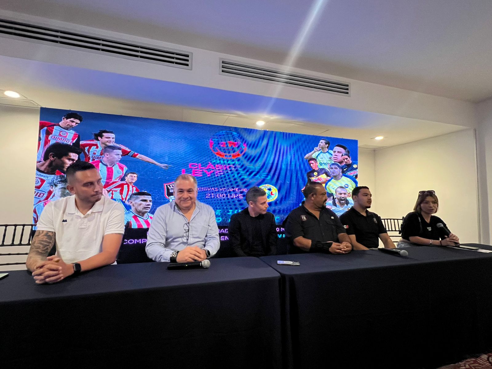 Realizarán Clásico de Leyendas a beneficio de PC y Bomberos de Santiago Realizarán Clásico de Leyendas a beneficio de PC y Bomberos de Santiago