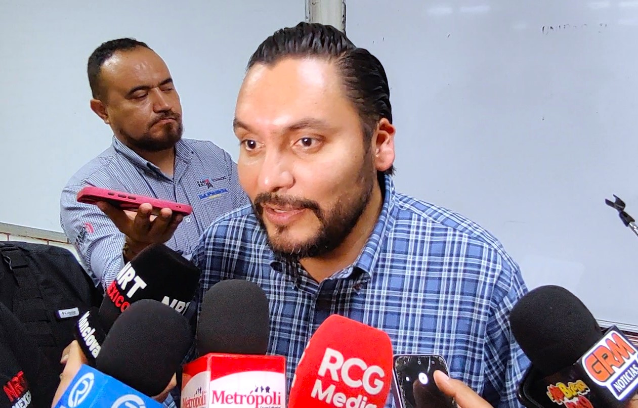 Carlos Villarreal fortalece formación policial con seminario “Los Retos de la Seguridad Ciudadana” en Monclova Carlos Villarreal fortalece formación policial con seminario “Los Retos de la Seguridad Ciudadana” en Monclova