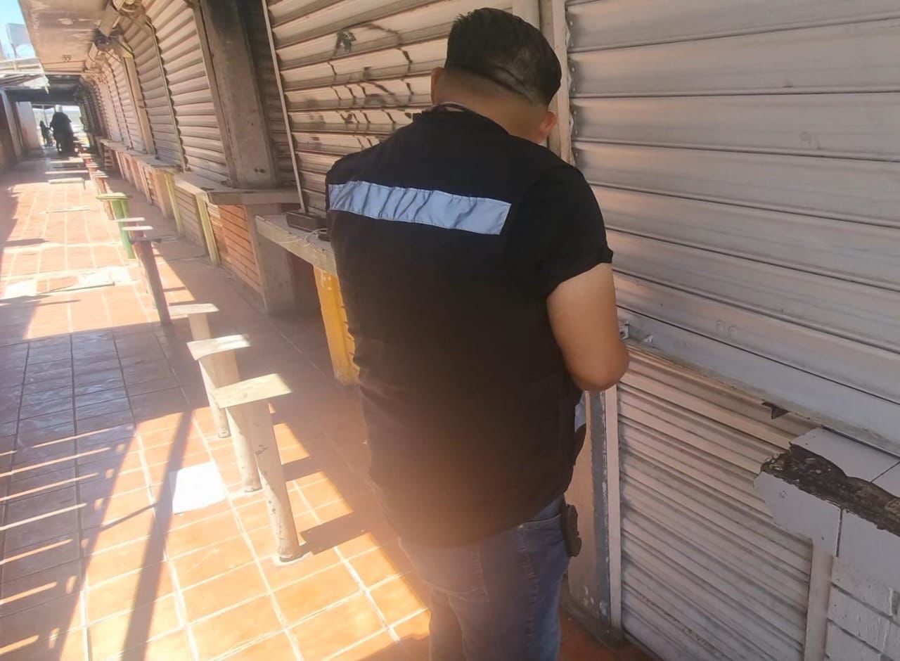Clausuran tres establecimientos por condiciones insalubres en el Mercado Miguel Luna Díaz Clausuran tres establecimientos por condiciones insalubres en el Mercado Miguel Luna Díaz