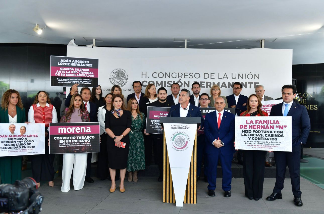 Denuncia PRI ante FGR a Adán Augusto, AMLO, Andy López Beltrán, Gobernadores y Ex Gobernadores de MORENA por vínculos contra el crimen organizado Denuncia PRI ante FGR a Adán Augusto, AMLO, Andy López Beltrán, Gobernadores y Ex Gobernadores de MORENA por vínculos contra el crimen organizado