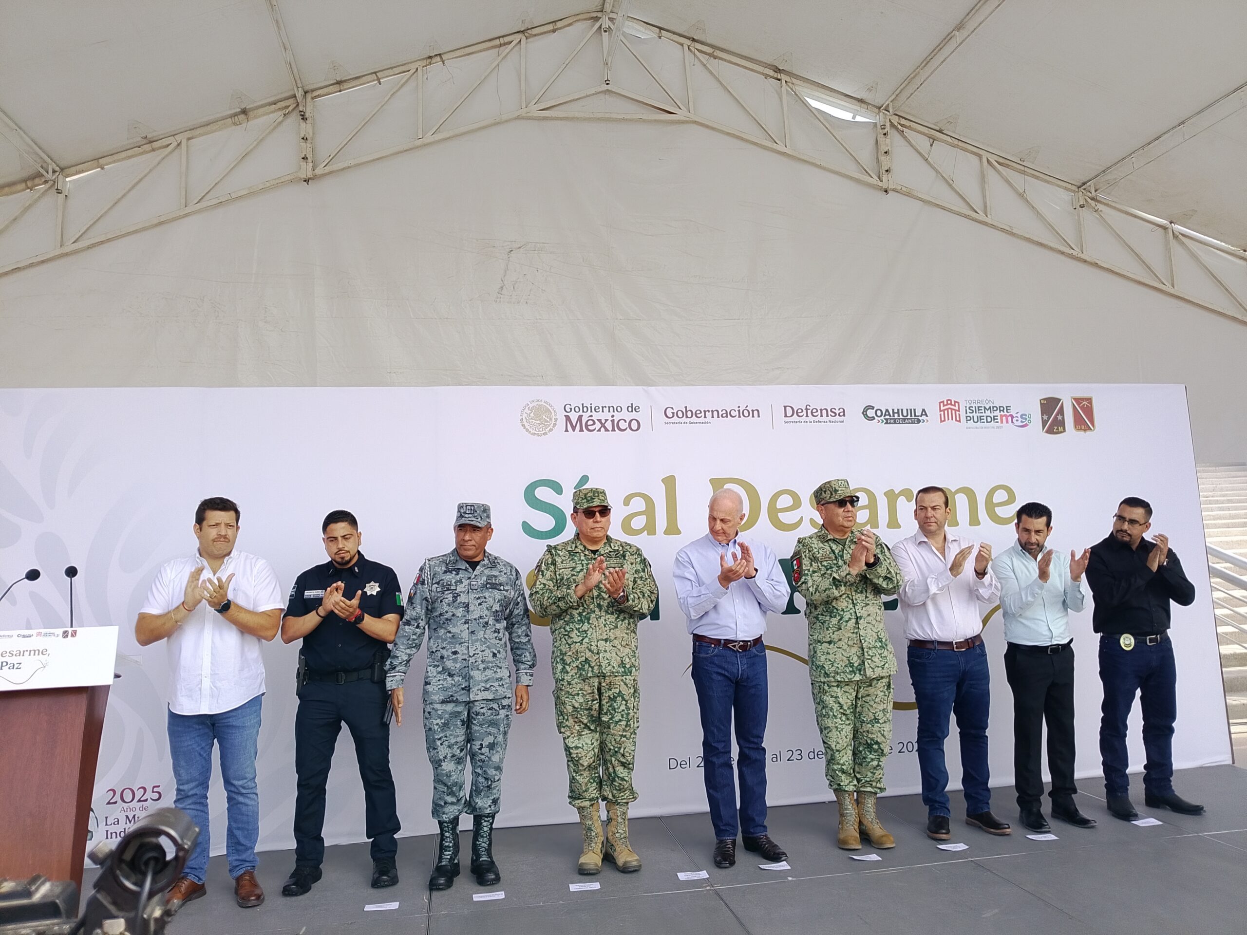 Inicia canje de armas en la Plaza Mayor de Torreón Inicia canje de armas en la Plaza Mayor de Torreón