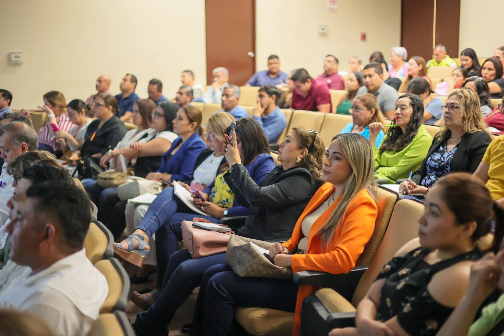 Capacita SEBIEN en salud mental y trabajo en equipo Capacita SEBIEN en salud mental y trabajo en equipo