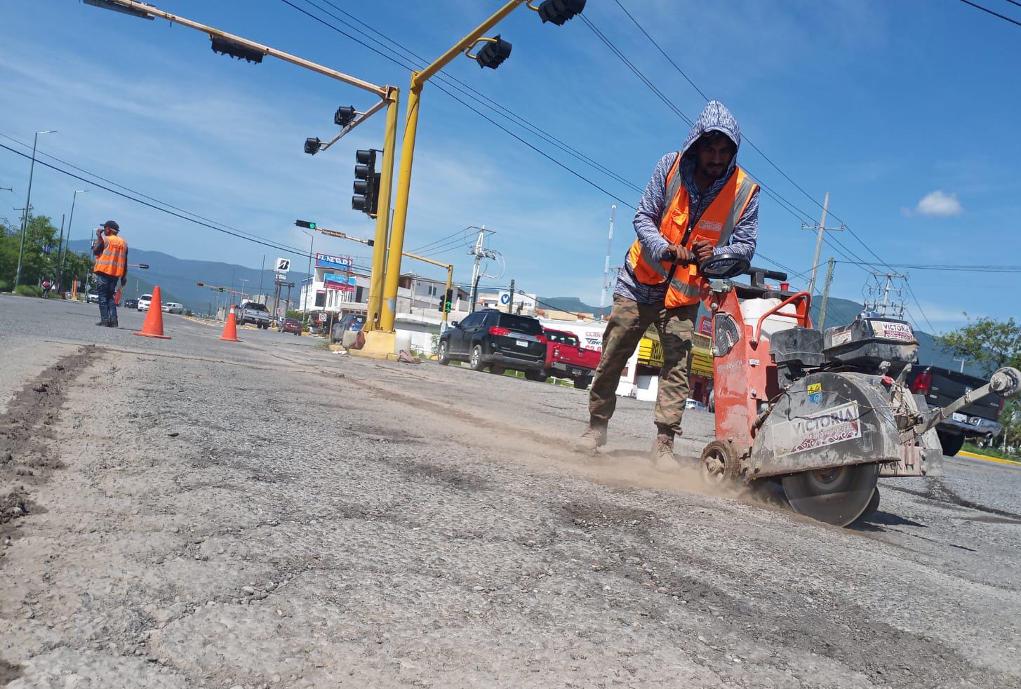 Reactiva Cd. Victoria programa emergente de bacheo para reparar calles dañadas por lluvias Reactiva Cd. Victoria programa emergente de bacheo para reparar calles dañadas por lluvias