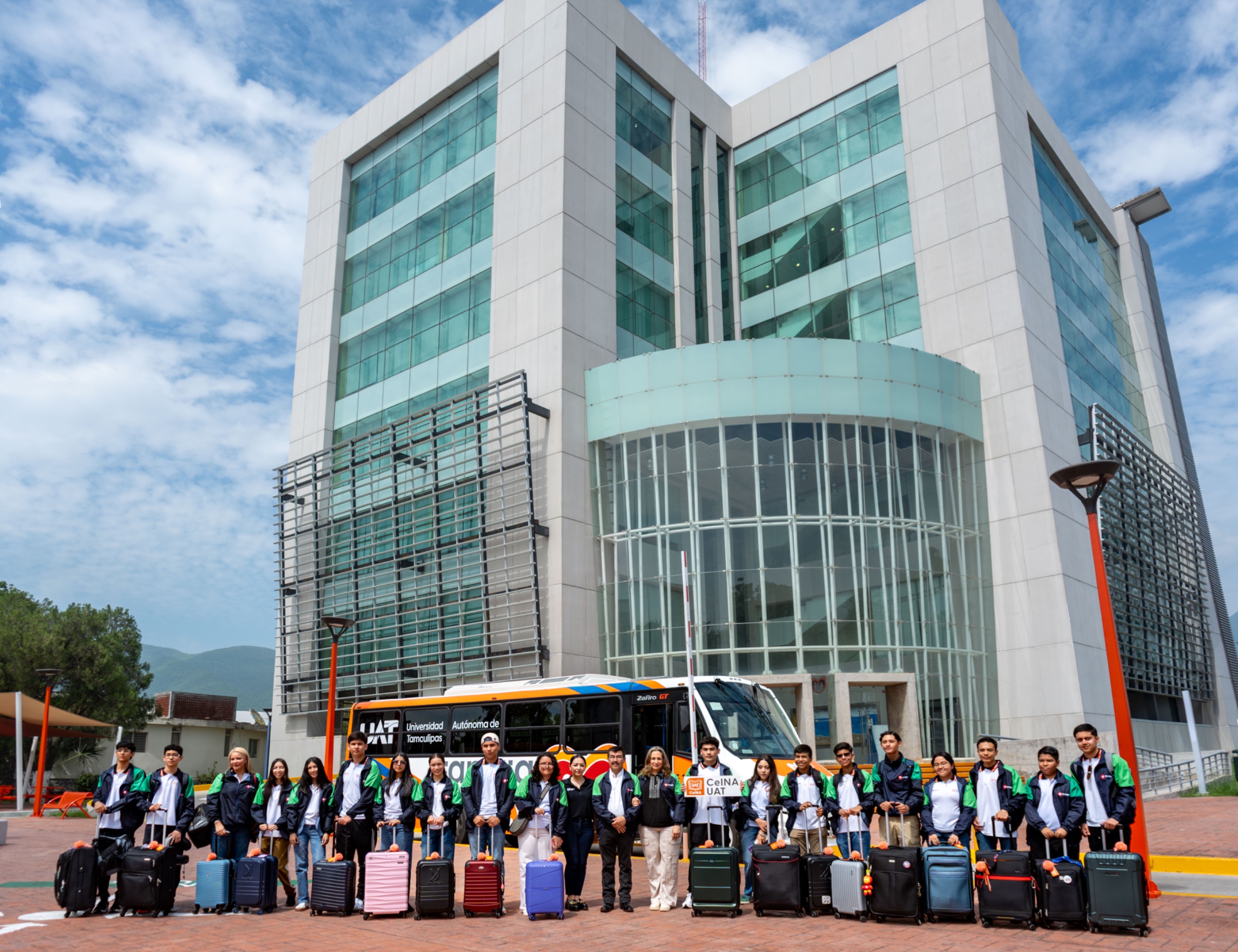 Estudiantes de la UAT inician estancia académica en Canadá Estudiantes de la UAT inician estancia académica en Canadá