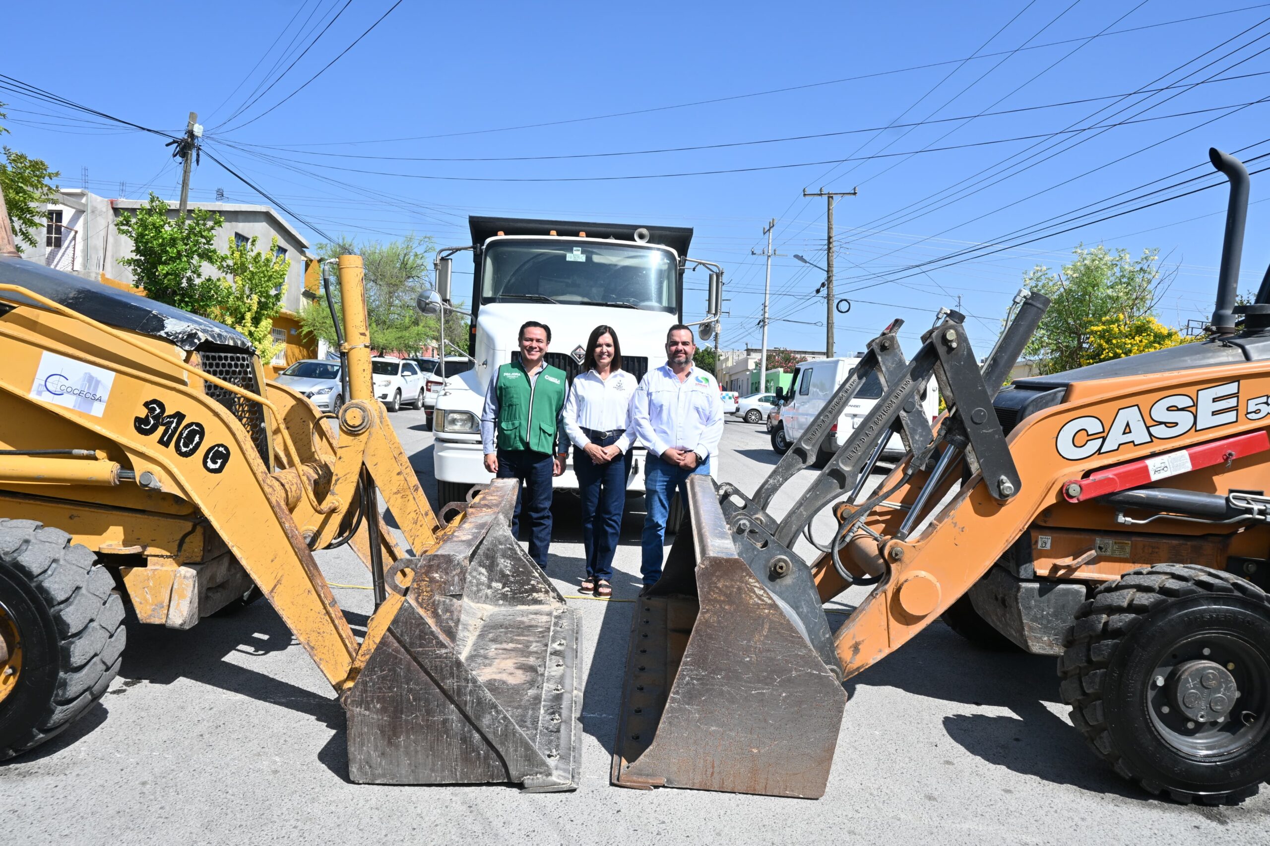 Arranca Sari Pérez obra de agua potable en la colonia Guadalupe Borja Arranca Sari Pérez obra de agua potable en la colonia Guadalupe Borja