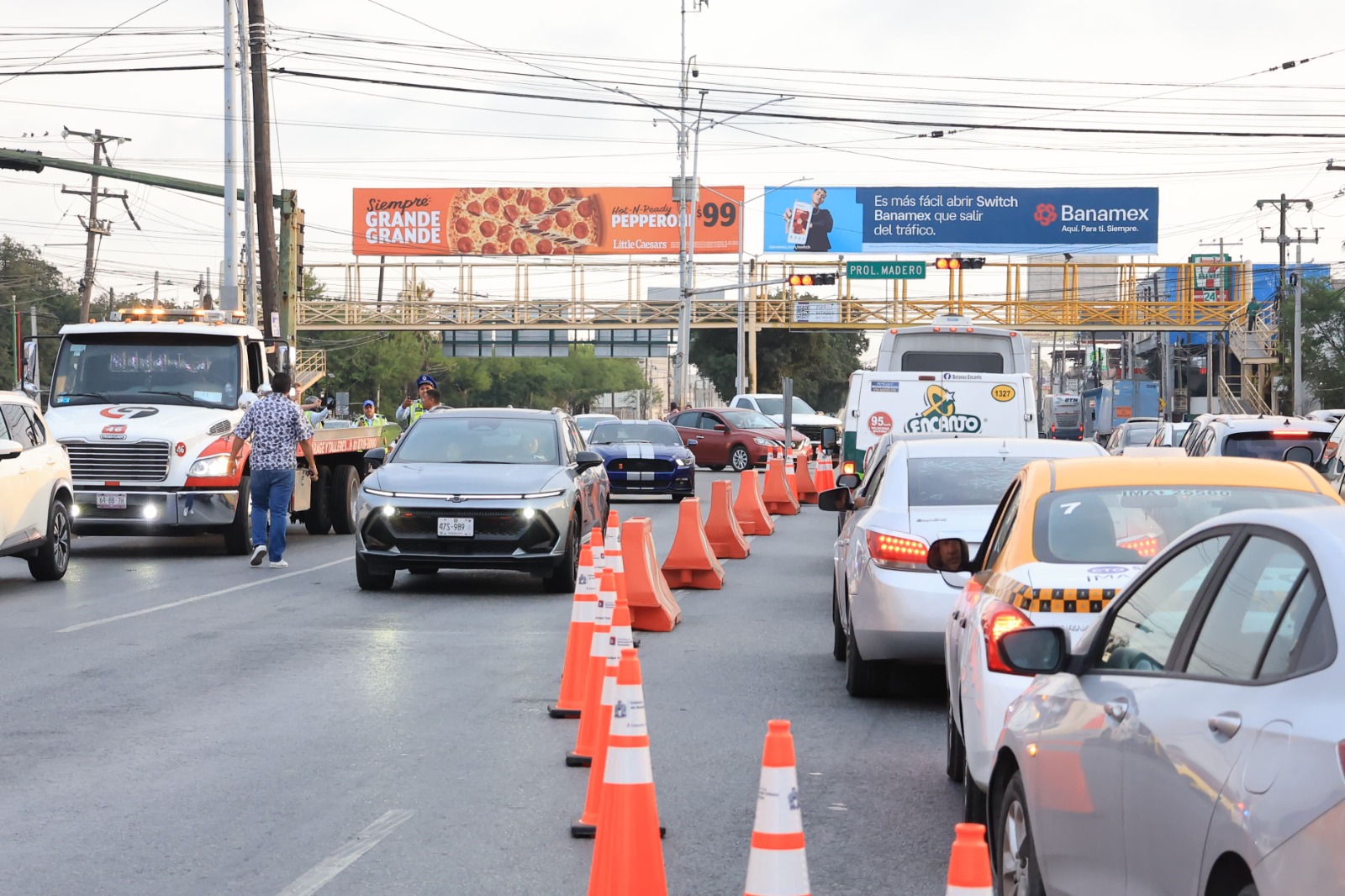 Ajusta Monterrey carril reversible emergente en Morones Prieto Ajusta Monterrey carril reversible emergente en Morones Prieto