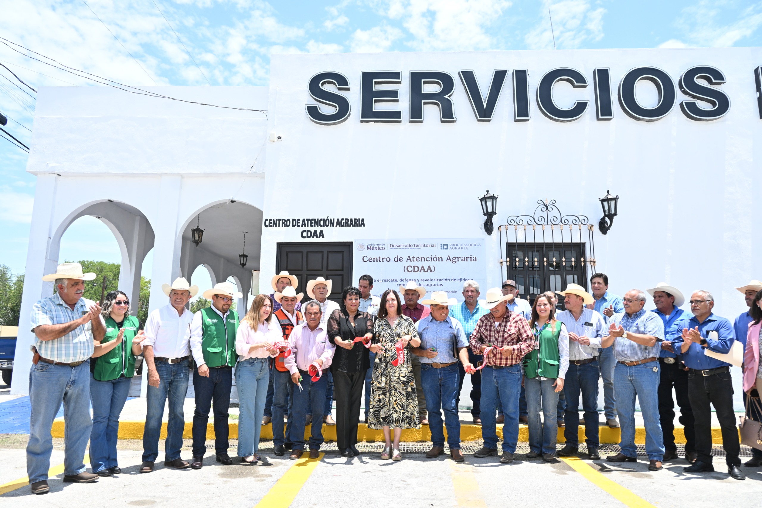 Inaugura Sari Pérez Centro de Atención Agraria en Frontera Inaugura Sari Pérez Centro de Atención Agraria en Frontera
