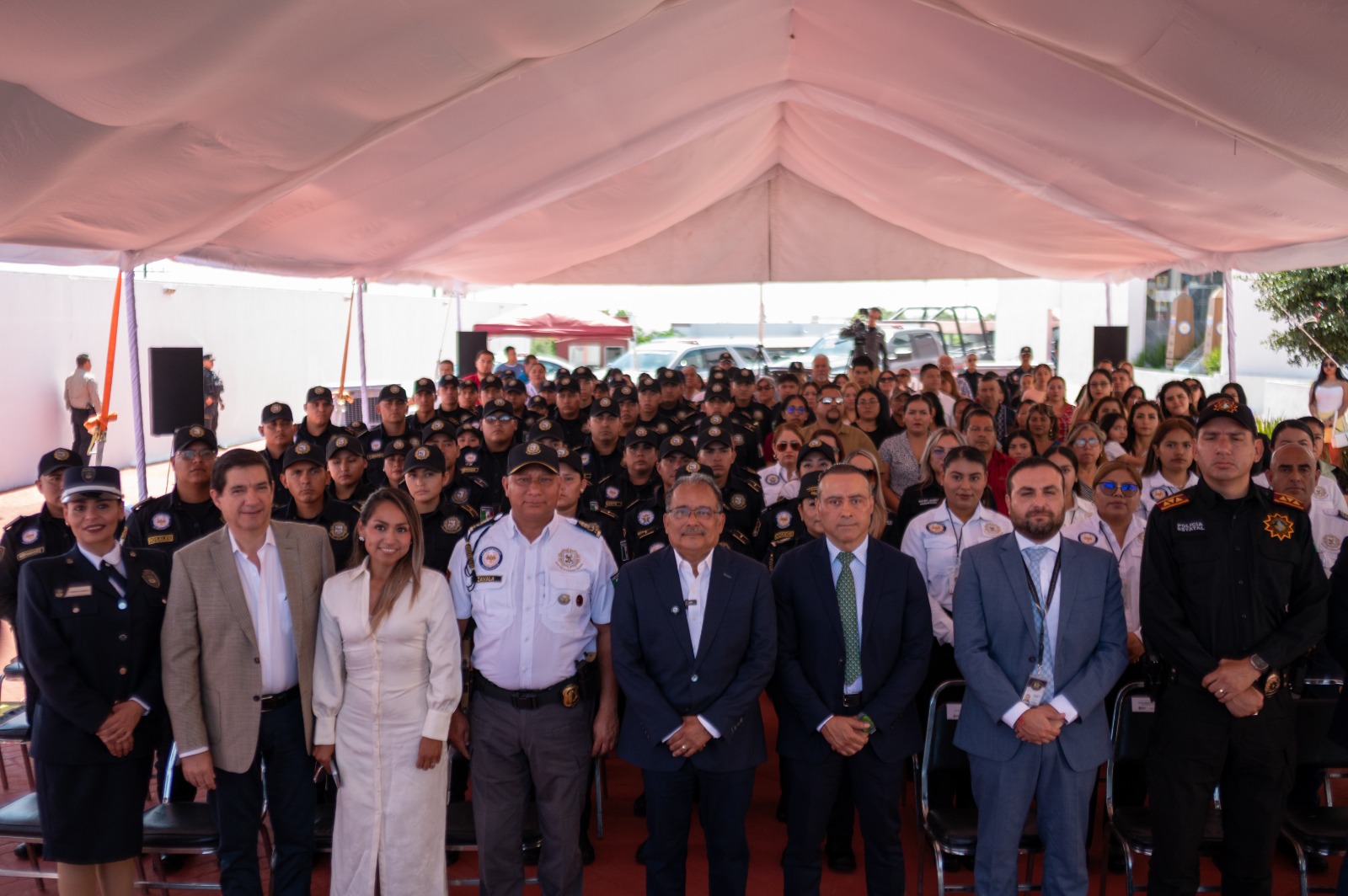 Refuerzan a Proxpol nuevo policías; y reconocen actos heróicos de oficiales Refuerzan a Proxpol nuevo policías; y reconocen actos heróicos de oficiales