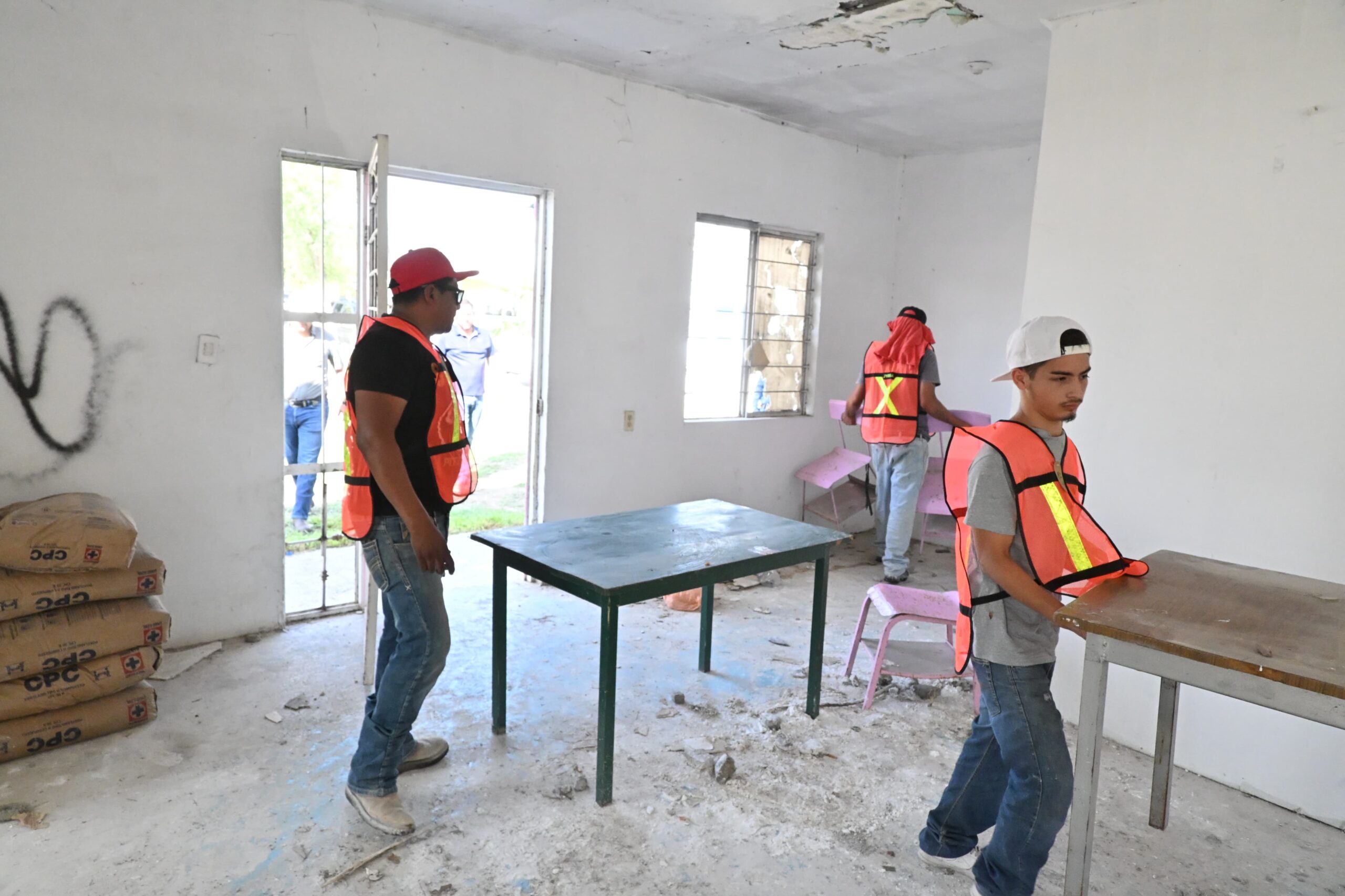 Avanza la rehabilitación del Centro Comunitario en la colonia Occidental Avanza la rehabilitación del Centro Comunitario en la colonia Occidental
