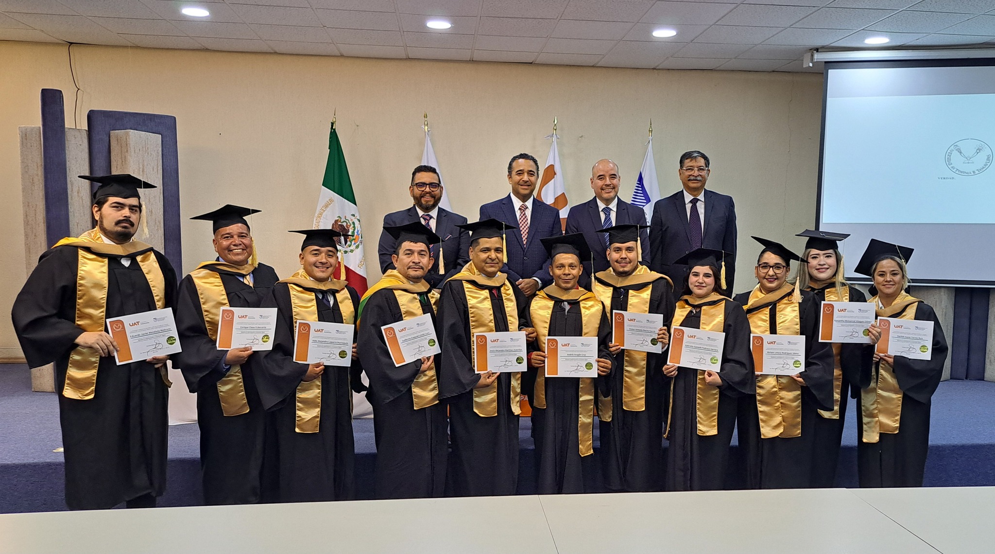 Entrega la UAT primera generación de la Maestría Administración e Innovación Digital Entrega la UAT primera generación de la Maestría Administración e Innovación Digital