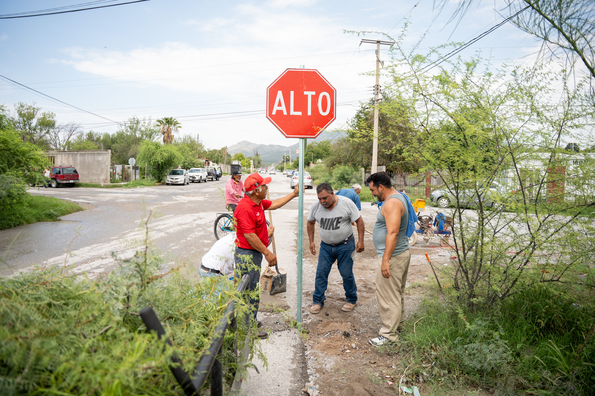 Refuerzan señalización vial para mejorar la seguridad y movilidad en Castaños