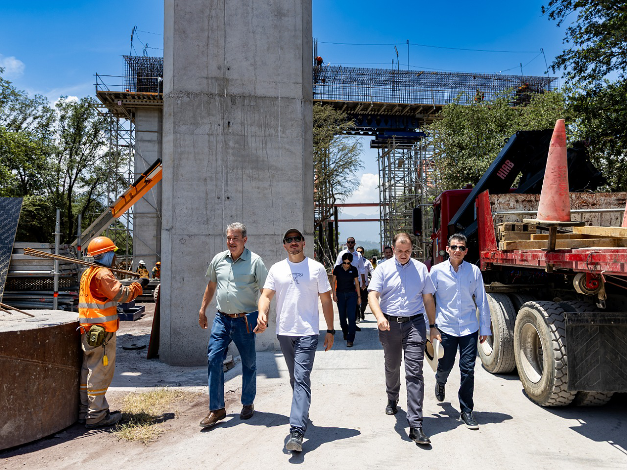 Supervisa Samuel García obras del Corredor FIFA y Líneas 4 y 6 del Metro