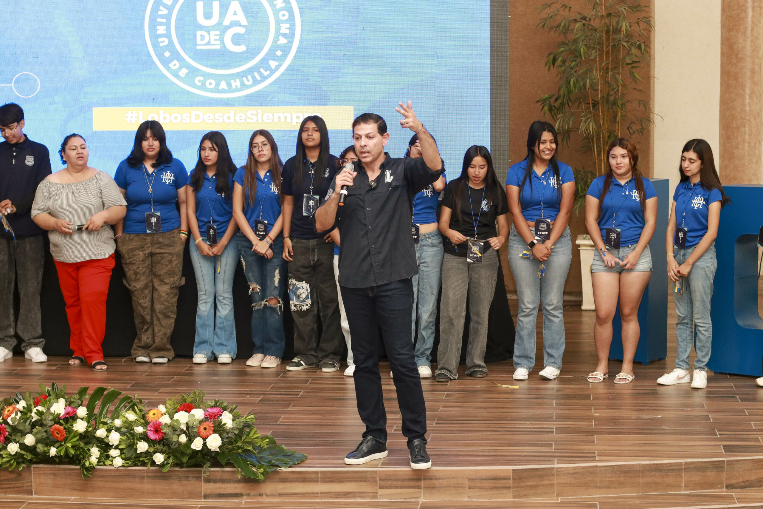 Octavio Pimentel, Rector de la UAdeC da la Bienvenida a los Alumnos de Nuevo Ingreso del ICH Octavio Pimentel, Rector de la UAdeC da la Bienvenida a los Alumnos de Nuevo Ingreso del ICH