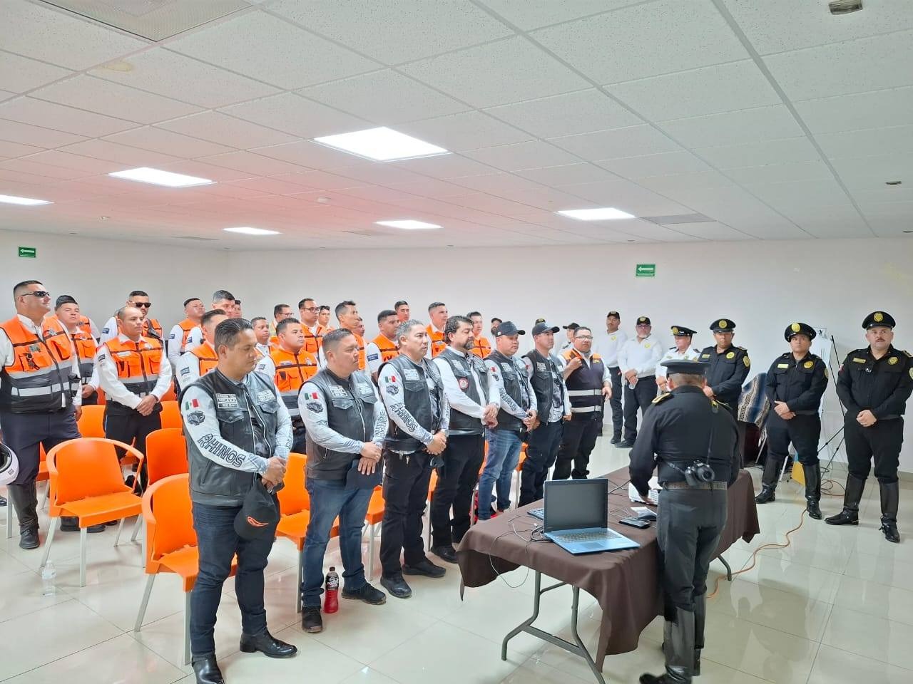 Agentes de vialidad de Torreón, toman curso para perfeccionar habilidades