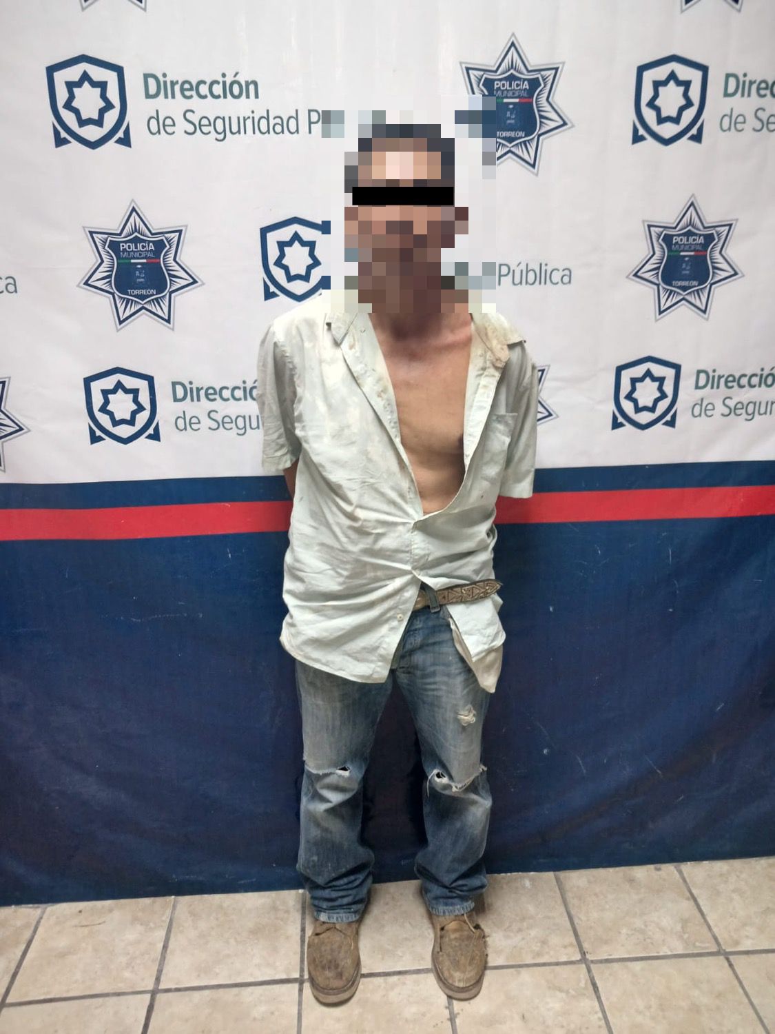 Presunto responsable de robo de vehículo es detenido tras causar daños y ser perseguido por la víctima en Torreón Presunto responsable de robo de vehículo es detenido tras causar daños y ser perseguido por la víctima en Torreón