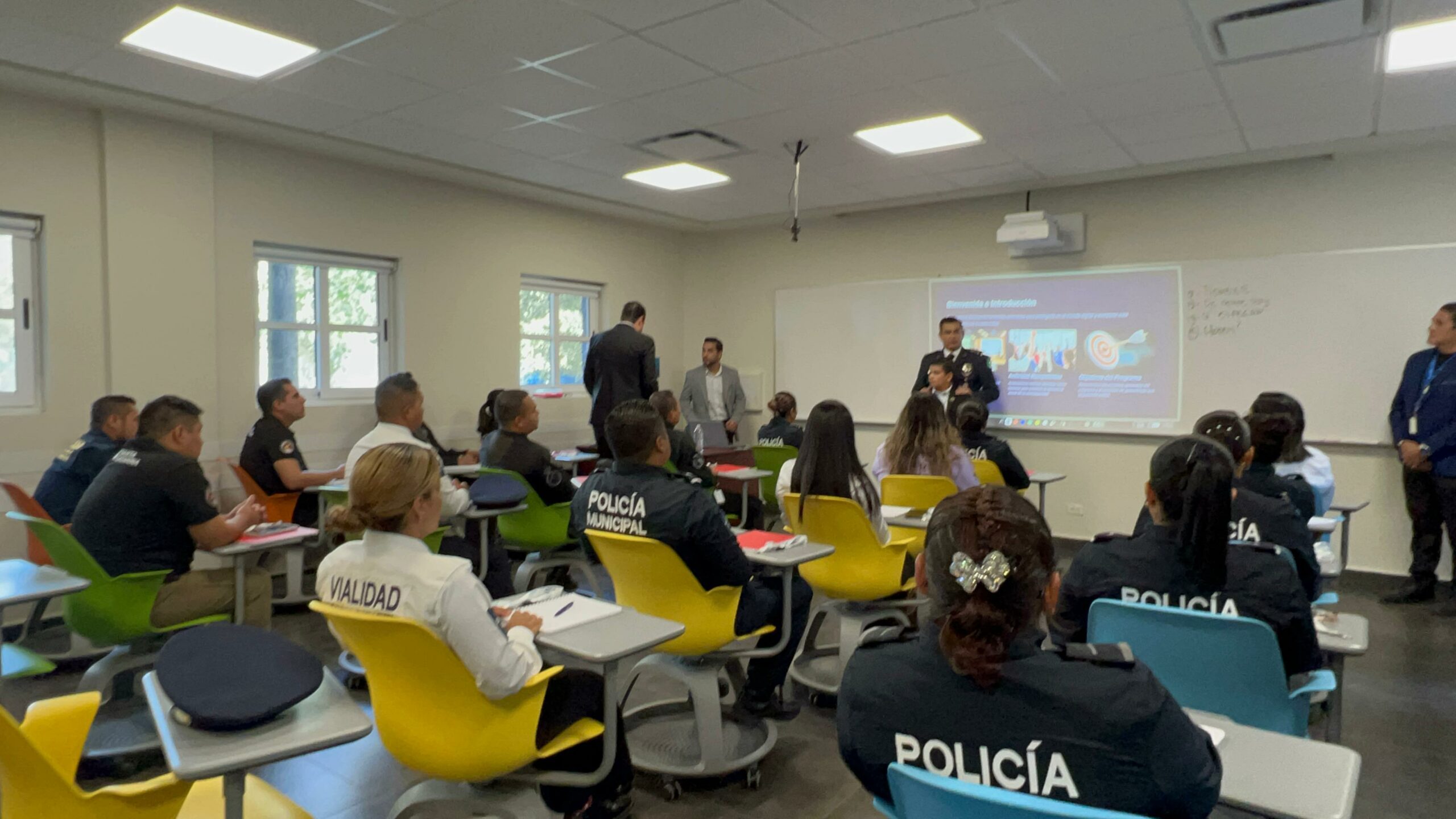 Capacitan a Policías de Santa Catarina en Ciberseguridad Capacitan a Policías de Santa Catarina en Ciberseguridad