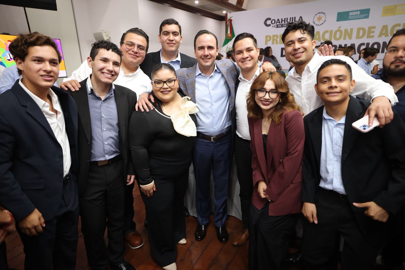 Impulsamos el diálogo directo y la participación activa de la juventud coahuilense: Manolo Jiménez Impulsamos el diálogo directo y la participación activa de la juventud coahuilense: Manolo Jiménez