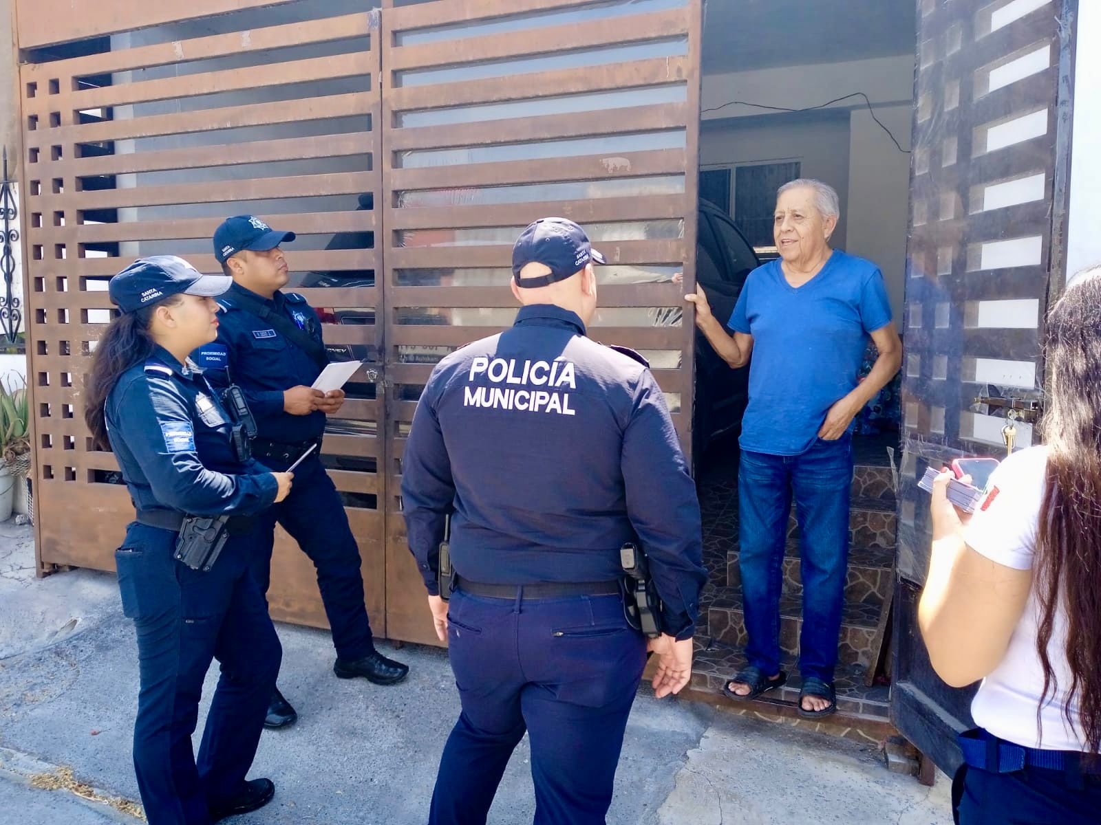 Lleva Santa Catarina seguridad casa por casa