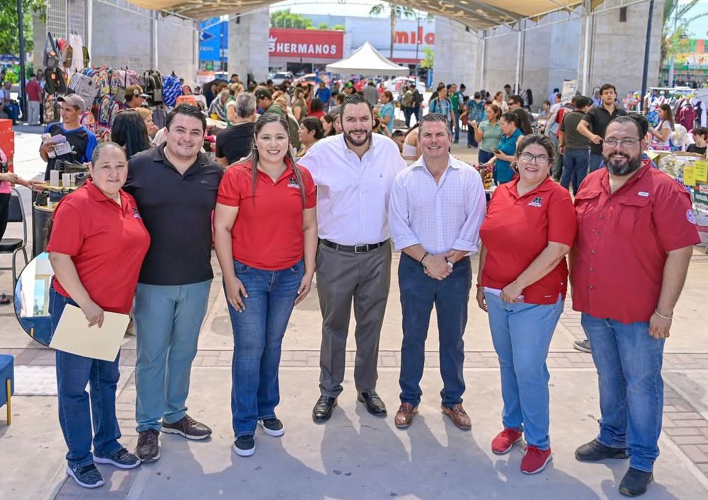 Carlos Villarreal impulsa segunda jornada de la Feria de Útiles Escolares 2025