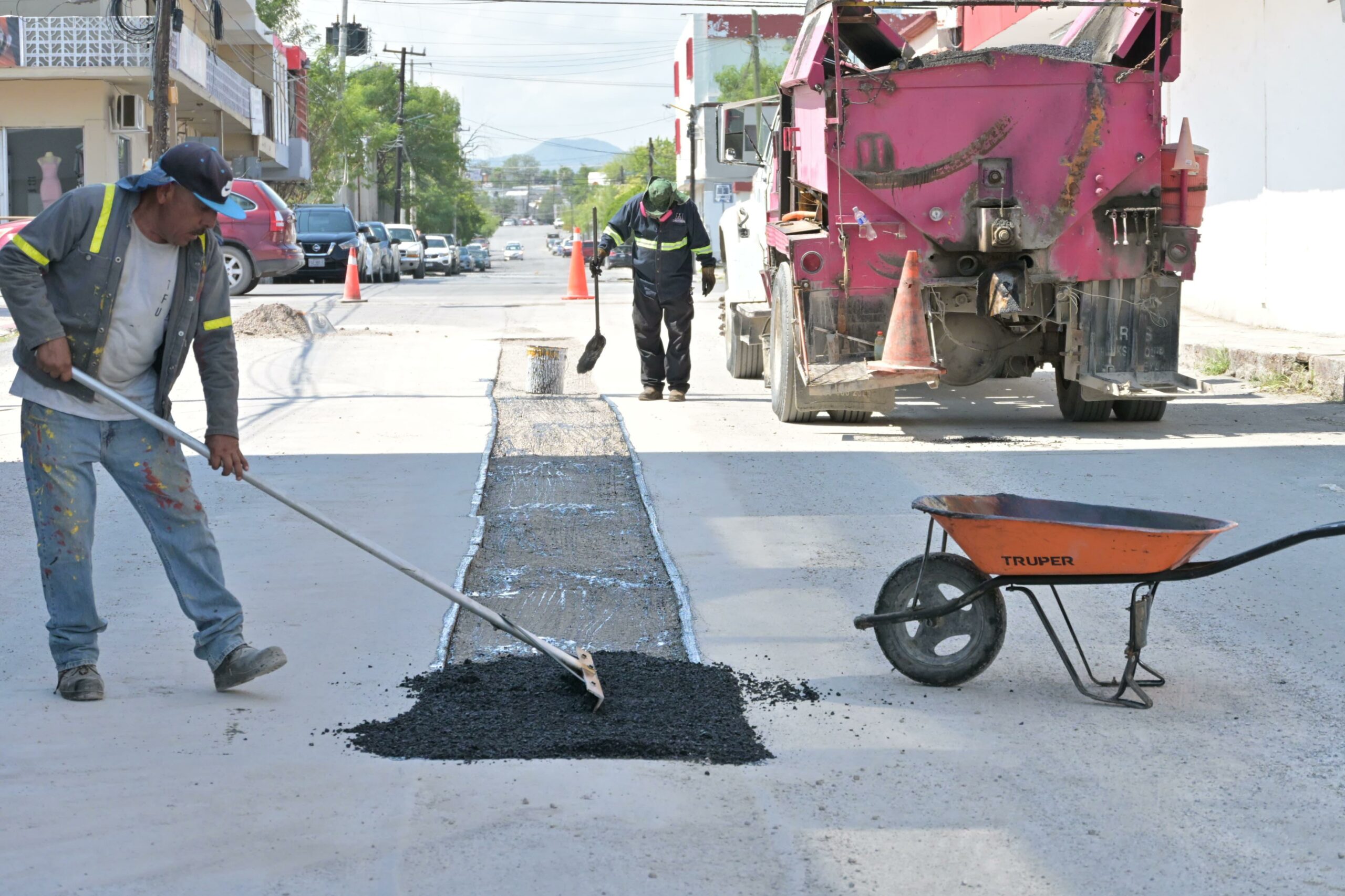 Carlos Villarreal impulsa acciones de mejora de imagen urbana en Monclova Carlos Villarreal impulsa acciones de mejora de imagen urbana en Monclova