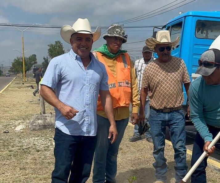 Inicia Chano Díaz campaña de reforestación en Sabinas Inicia Chano Díaz campaña de reforestación en Sabinas