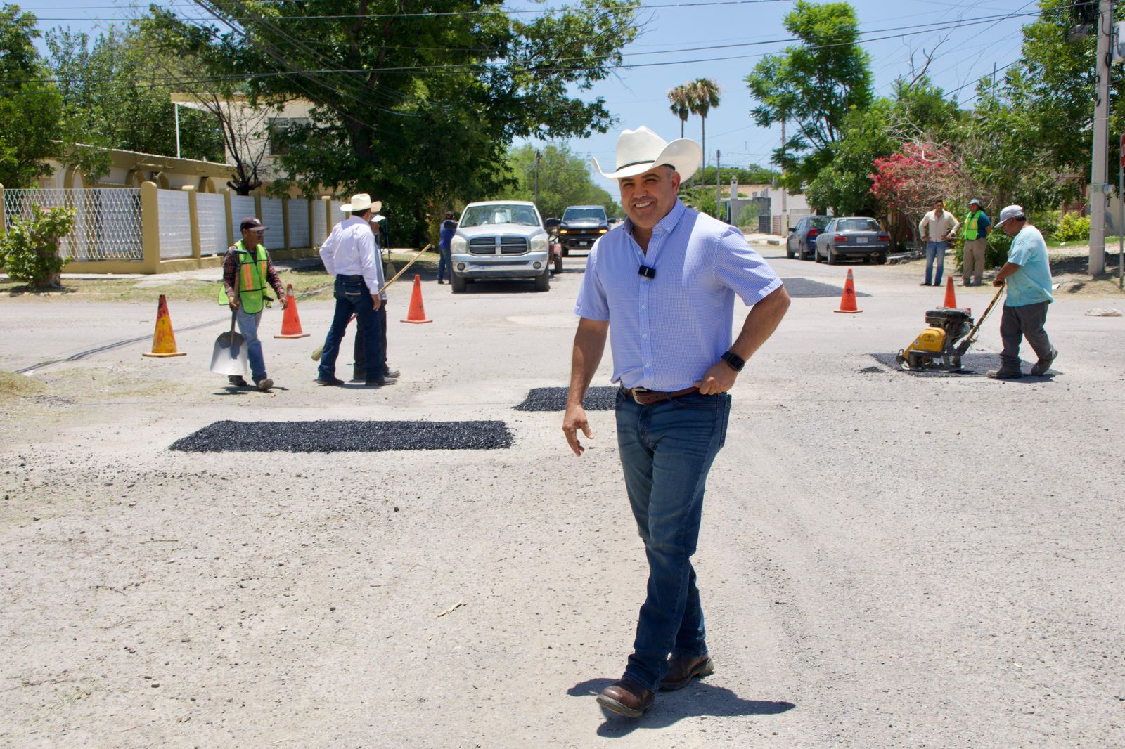 Continúa Chano Díaz con campaña intensiva de bacheo y limpieza en Sabinas Continúa Chano Díaz con campaña intensiva de bacheo y limpieza en Sabinas