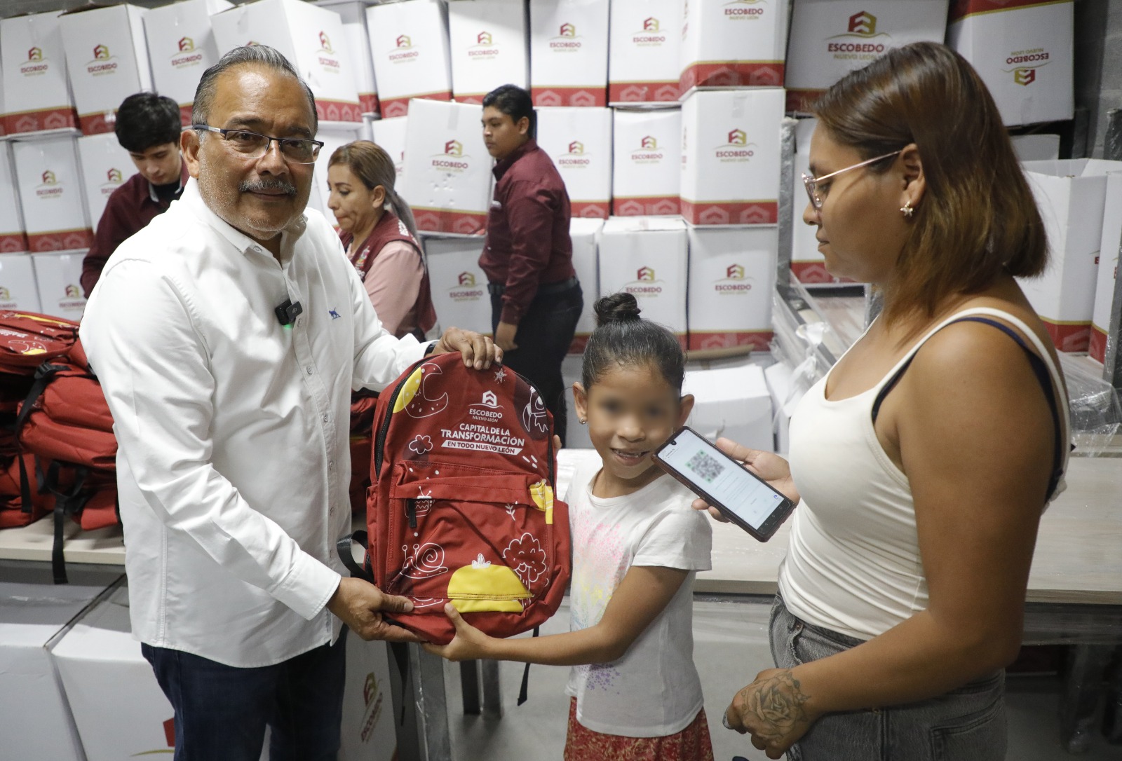 Llega la transformación en mochila, inicia entrega de útiles escolares Llega la transformación en mochila, inicia entrega de útiles escolares
