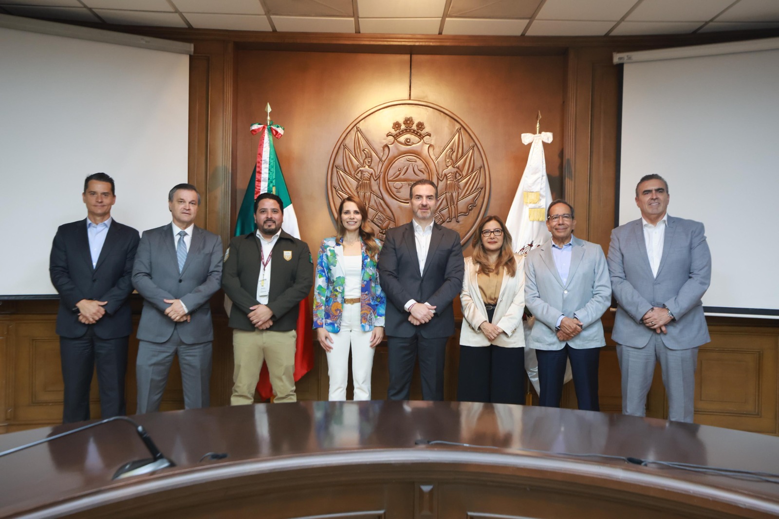 Presenta Adrián de la Garza el Centro Integral de Atención al Migrante
