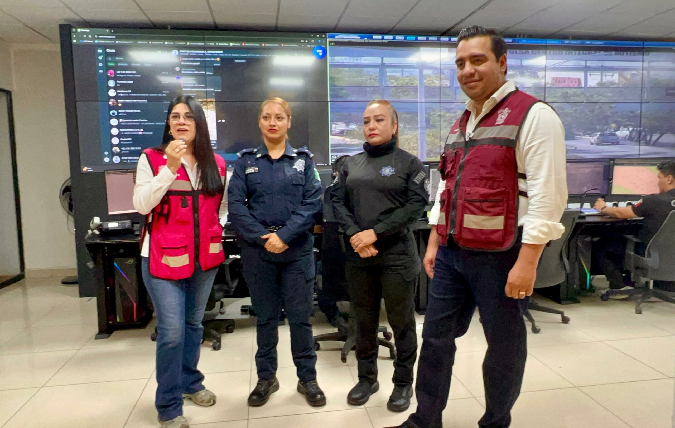 Reconoce Jesús Nava a policías que evitaron suicidio Reconoce Jesús Nava a policías que evitaron suicidio