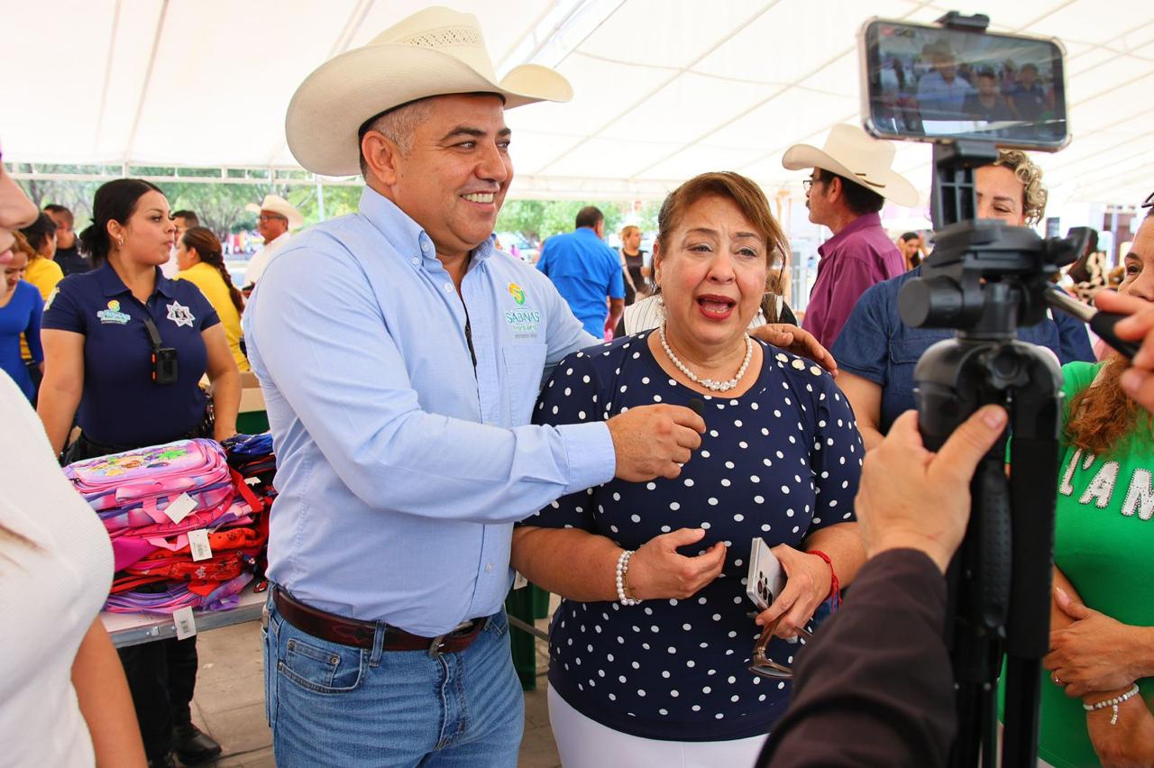 Compromiso con la educación: Mtra. Lorena Aguirre agradece a Chano Díaz