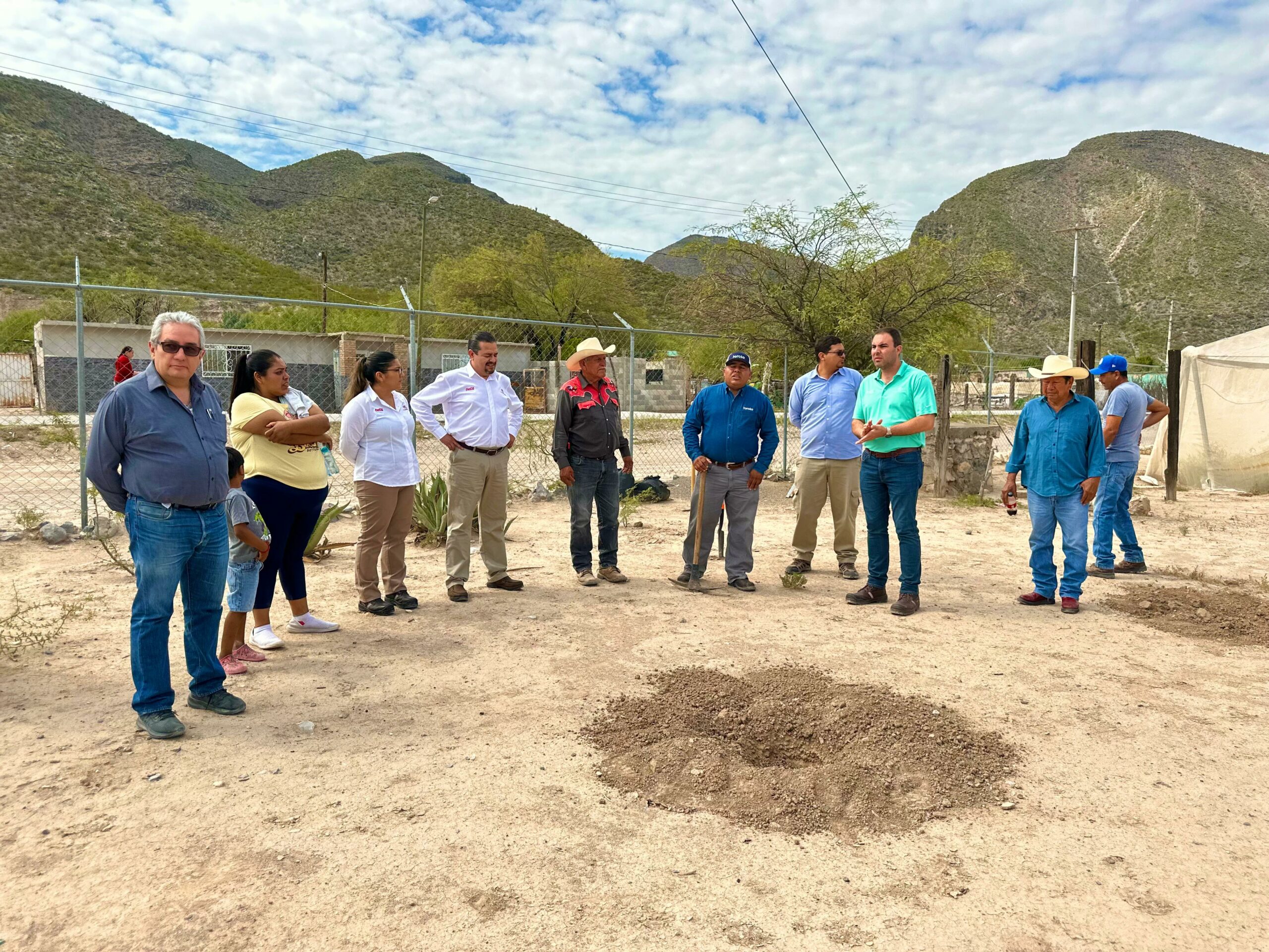 Inicia Torreón proyecto de reforestación en el Ejido Barreal de Guadalupe y Ejido La Colonia Inicia Torreón proyecto de reforestación en el Ejido Barreal de Guadalupe y Ejido La Colonia