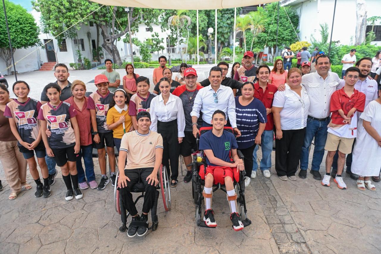 Dan Lalo Gattás y Lucy de Gattás apoyo a atletas de deporte adaptado Dan Lalo Gattás y Lucy de Gattás apoyo a atletas de deporte adaptado