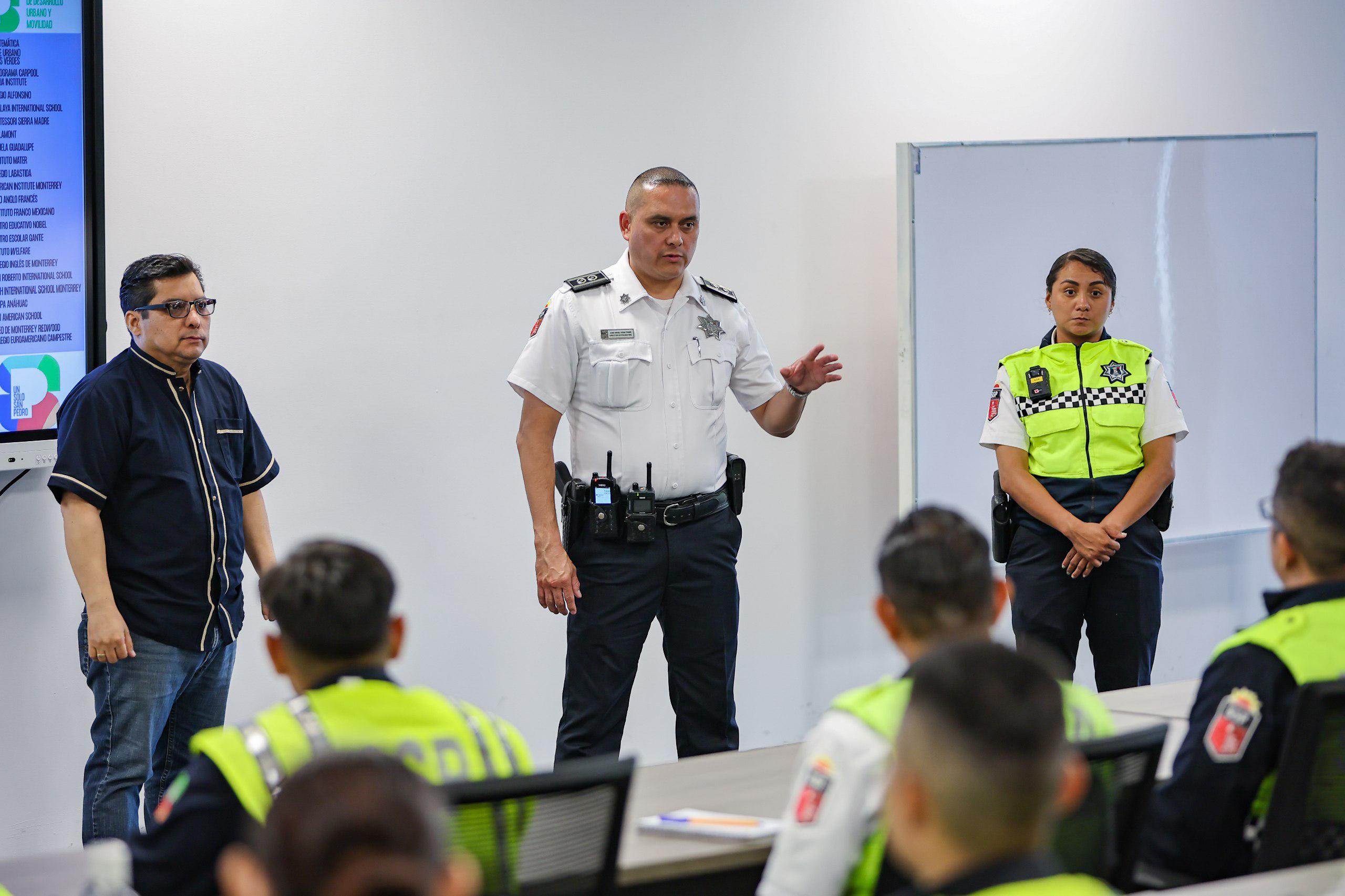 Capacita San Pedro a Agentes Viales sobre carpool y transporte escolar