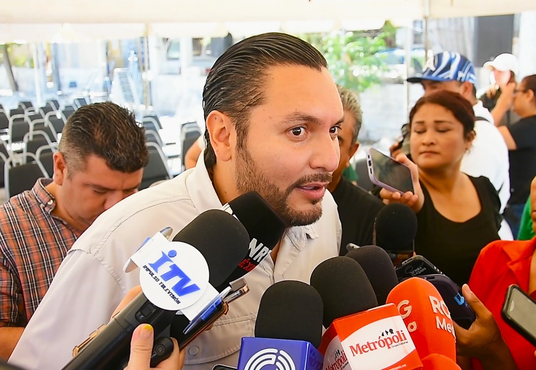 Arranca Carlos Villarreal pavimentación en colonias de Monclova con inversión de 3.3 mdp Arranca Carlos Villarreal pavimentación en colonias de Monclova con inversión de 3.3 mdp