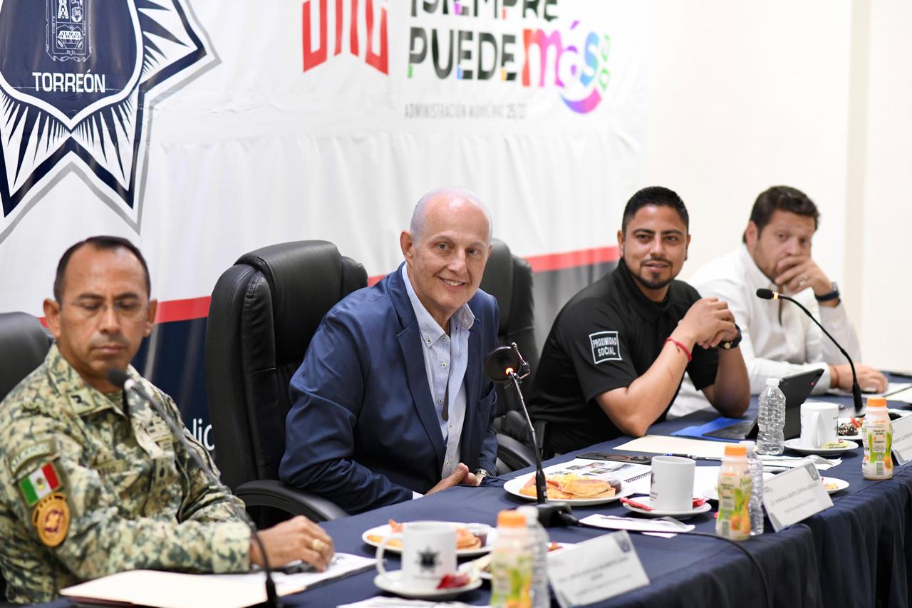 Román Cepeda manifiesta su respaldo a las corporaciones de seguridad Román Cepeda manifiesta su respaldo a las corporaciones de seguridad