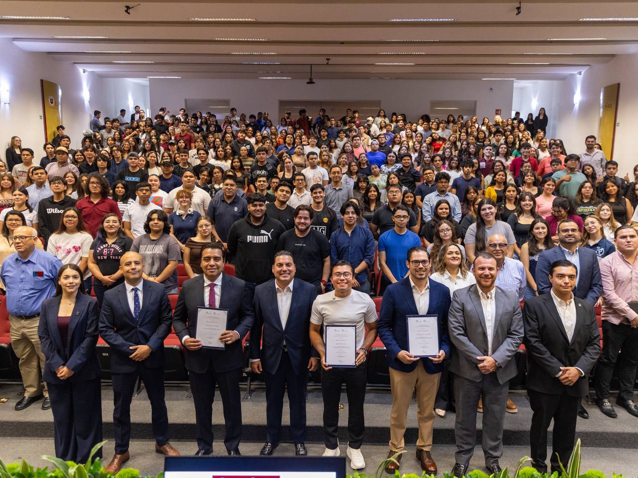 Félix Arratia destaca transformación de Juárez en Foro sobre Gestión Municipal Félix Arratia destaca transformación de Juárez en Foro sobre Gestión Municipal