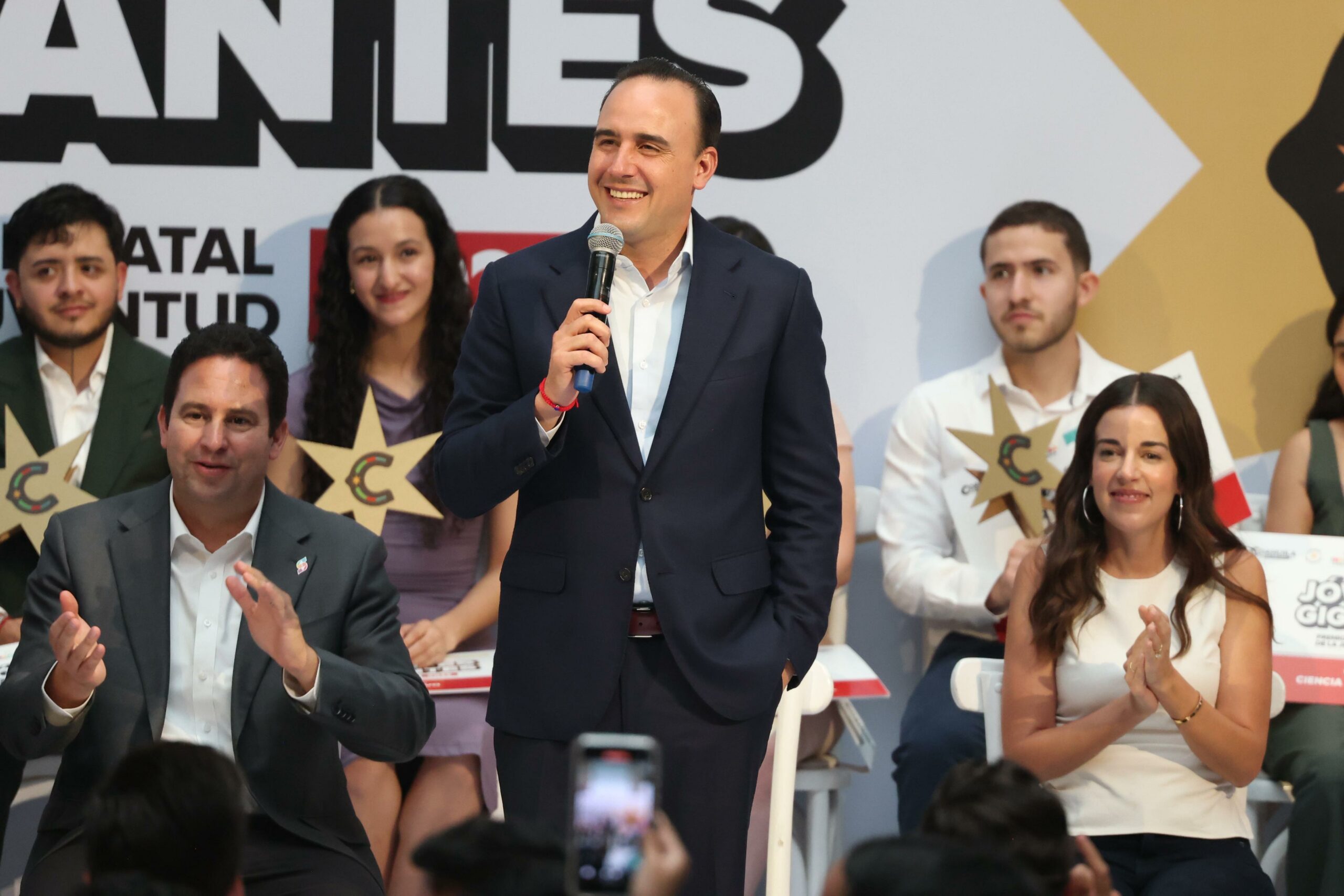 Todo un éxito el mes de la juventud en Coahuila: Manolo Jiménez Todo un éxito el mes de la juventud en Coahuila: Manolo Jiménez